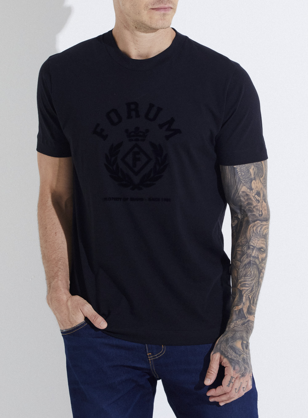 CAMISETA FORUM M PRETO