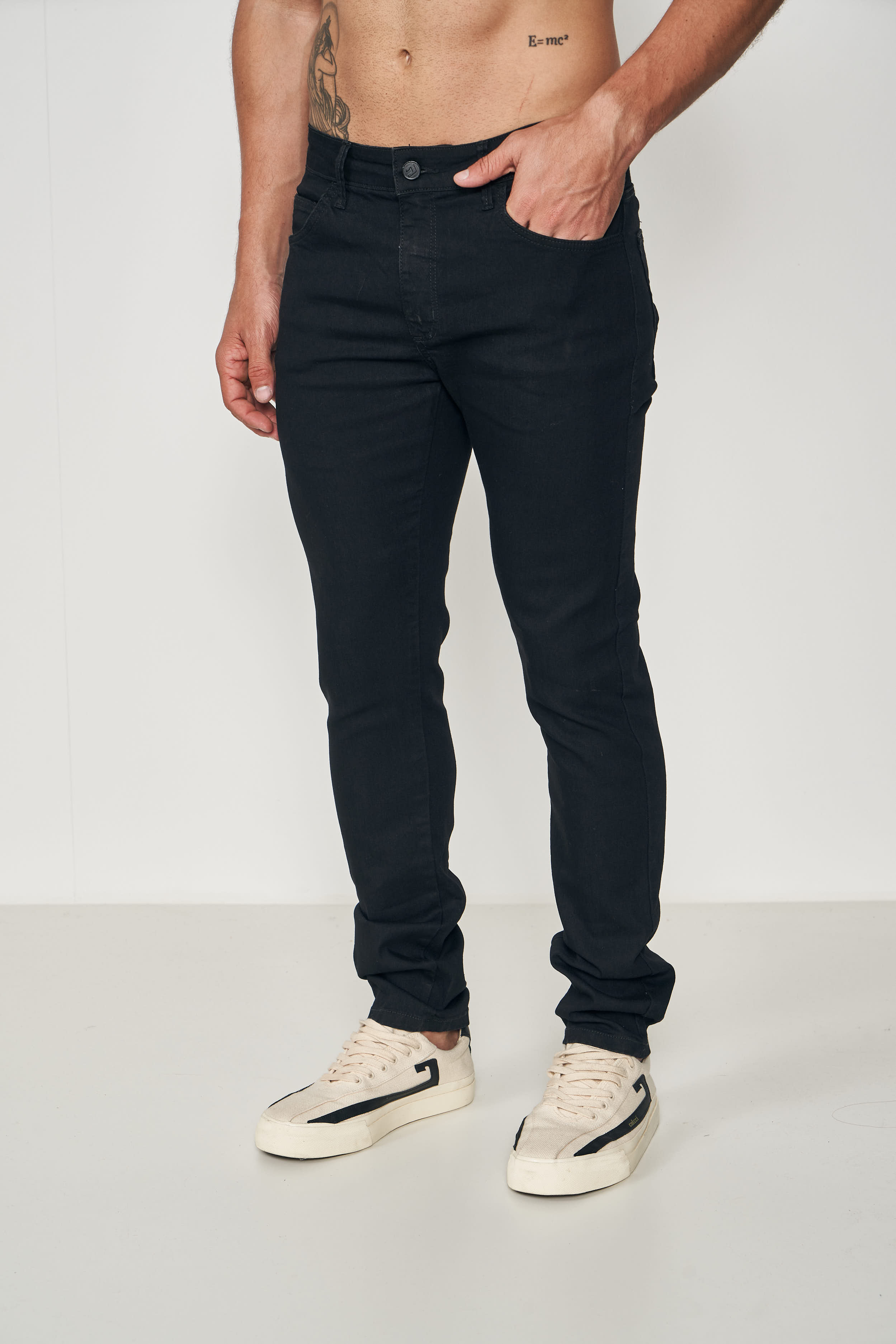 CALÇA JEANS FELIPE SKINNY 40 IND.PRETO