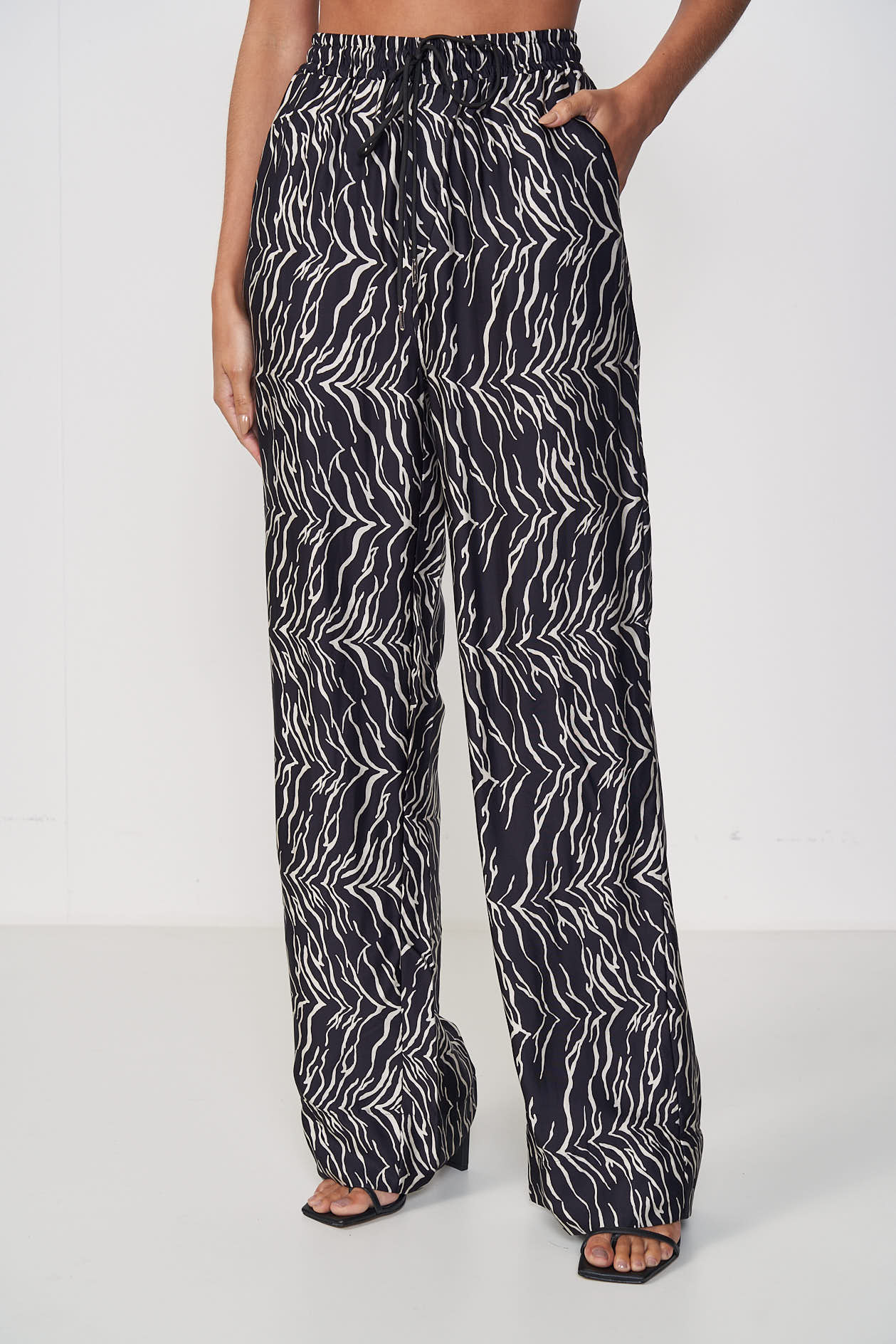 CALÇA COLCCI P FLUID LINES