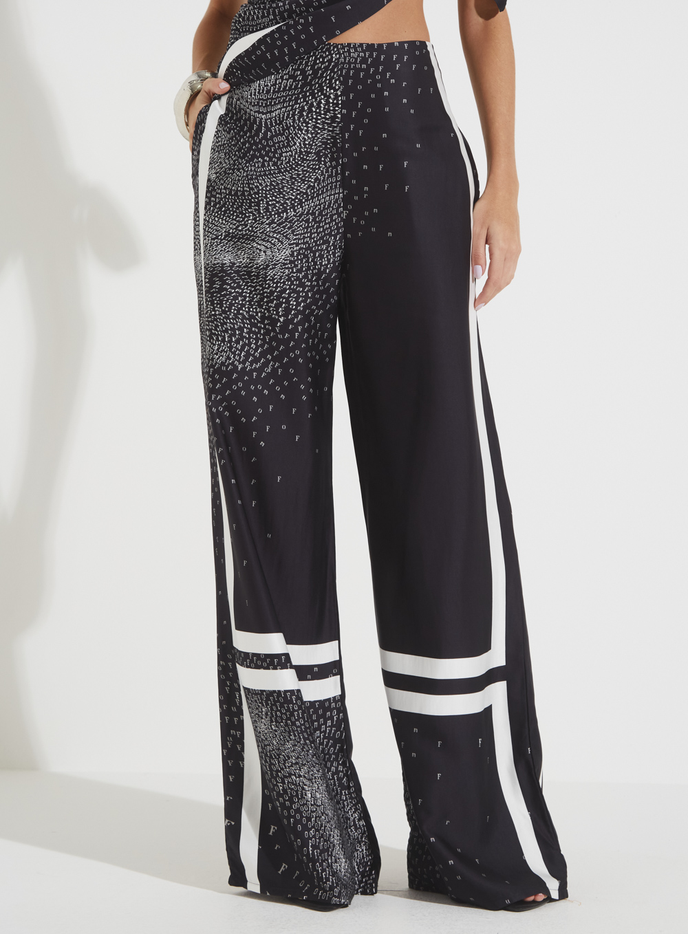 CALÇA ESTAMPADA 44 FORUM CODE
