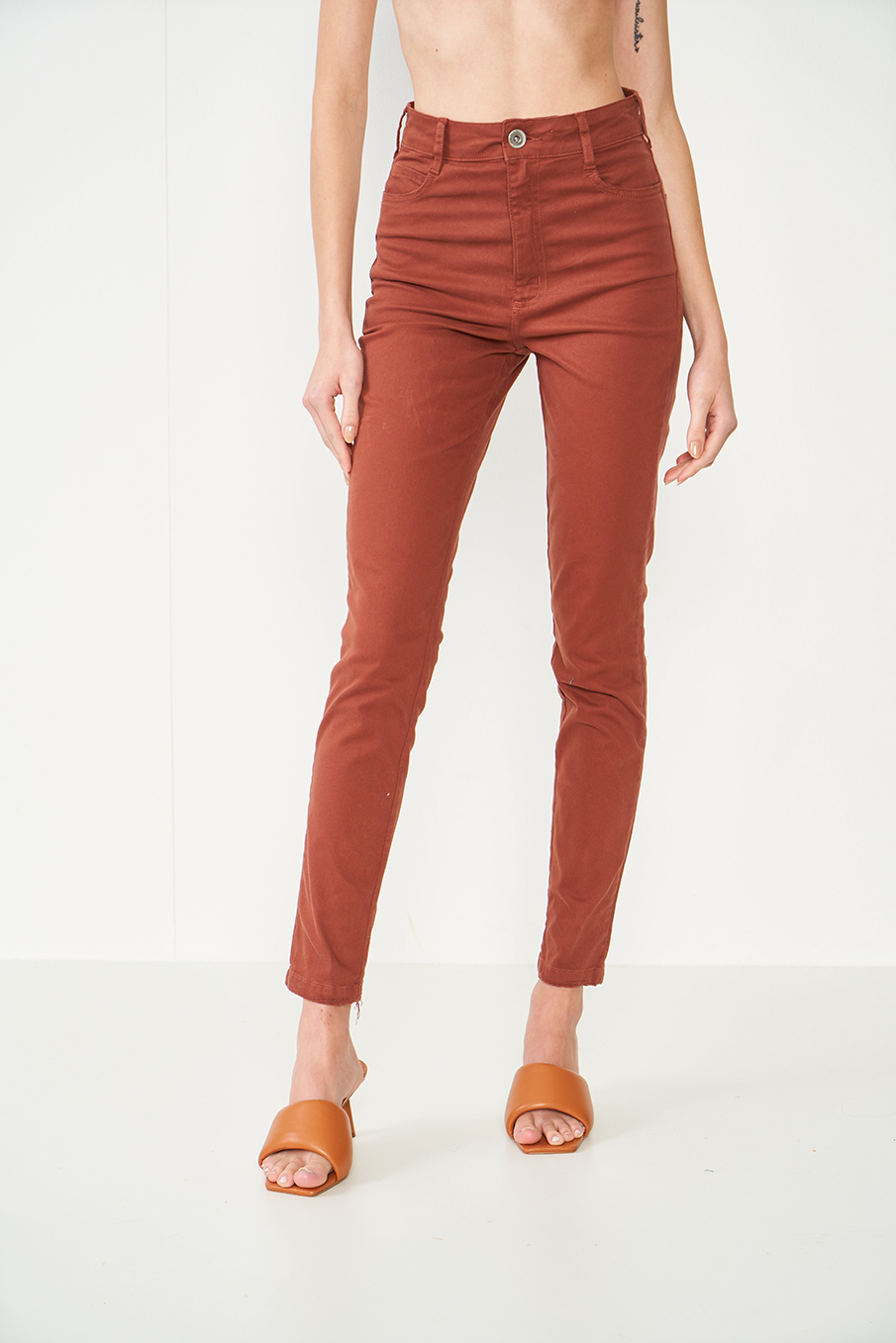 CALÇA SARJA BRUNA 38 PRETO