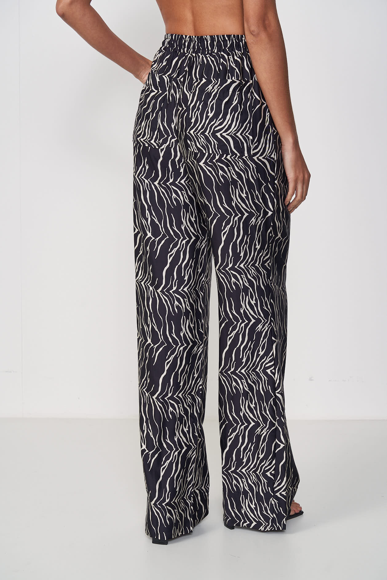 CALÇA COLCCI P FLUID LINES