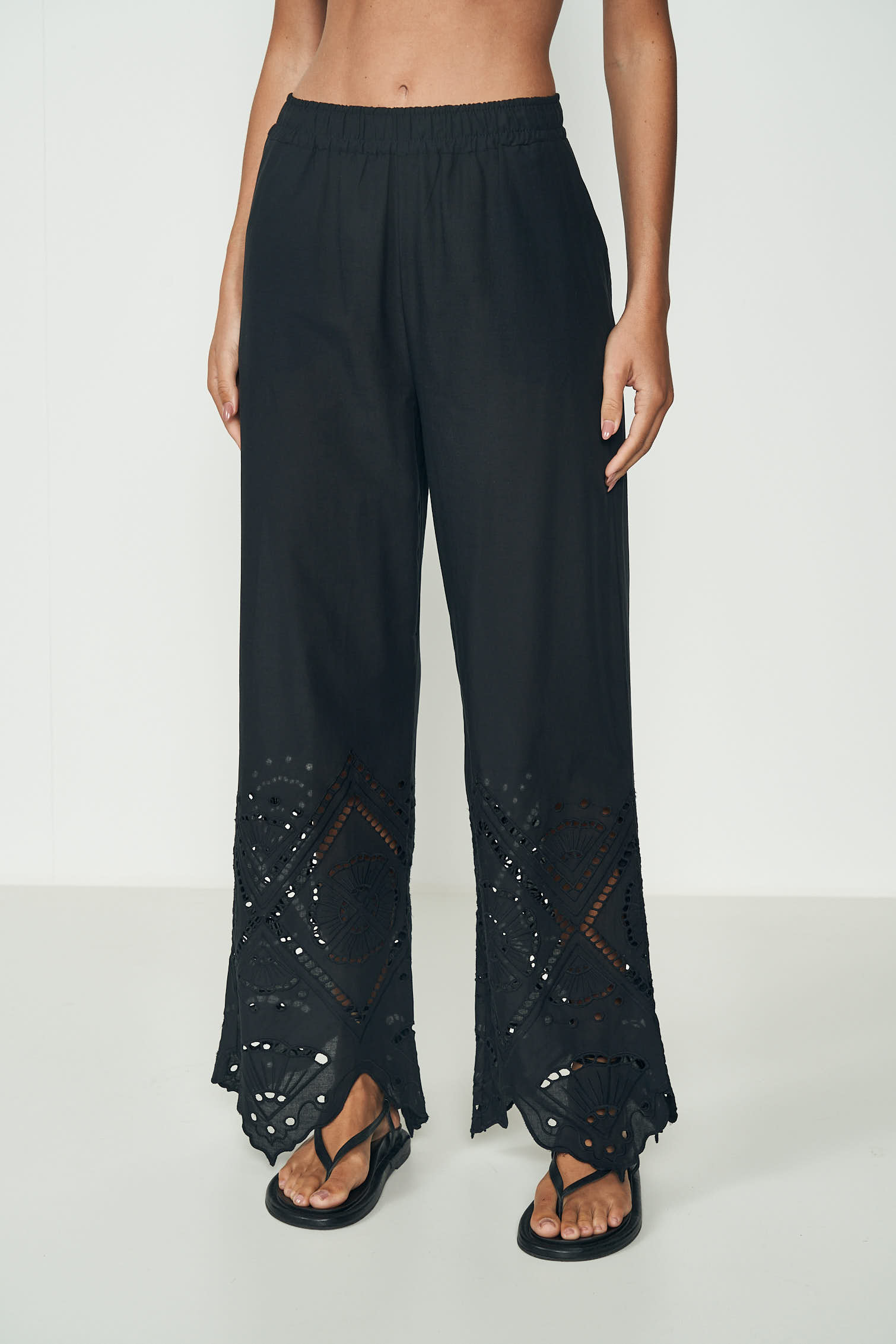 CALÇA BORDADA GG PRETO
