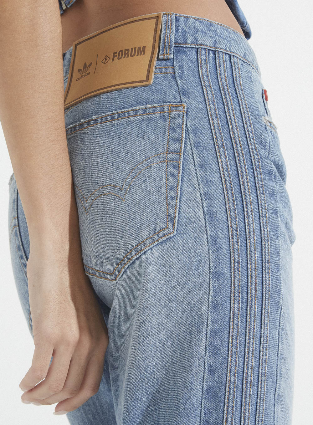 CALÇA JEANS LOLA 46 INDIGO CLARO