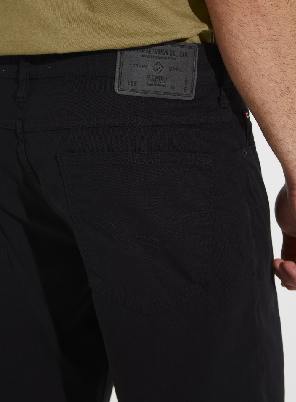 BERMUDA SARJA PAUL SLIM 42 PRETO