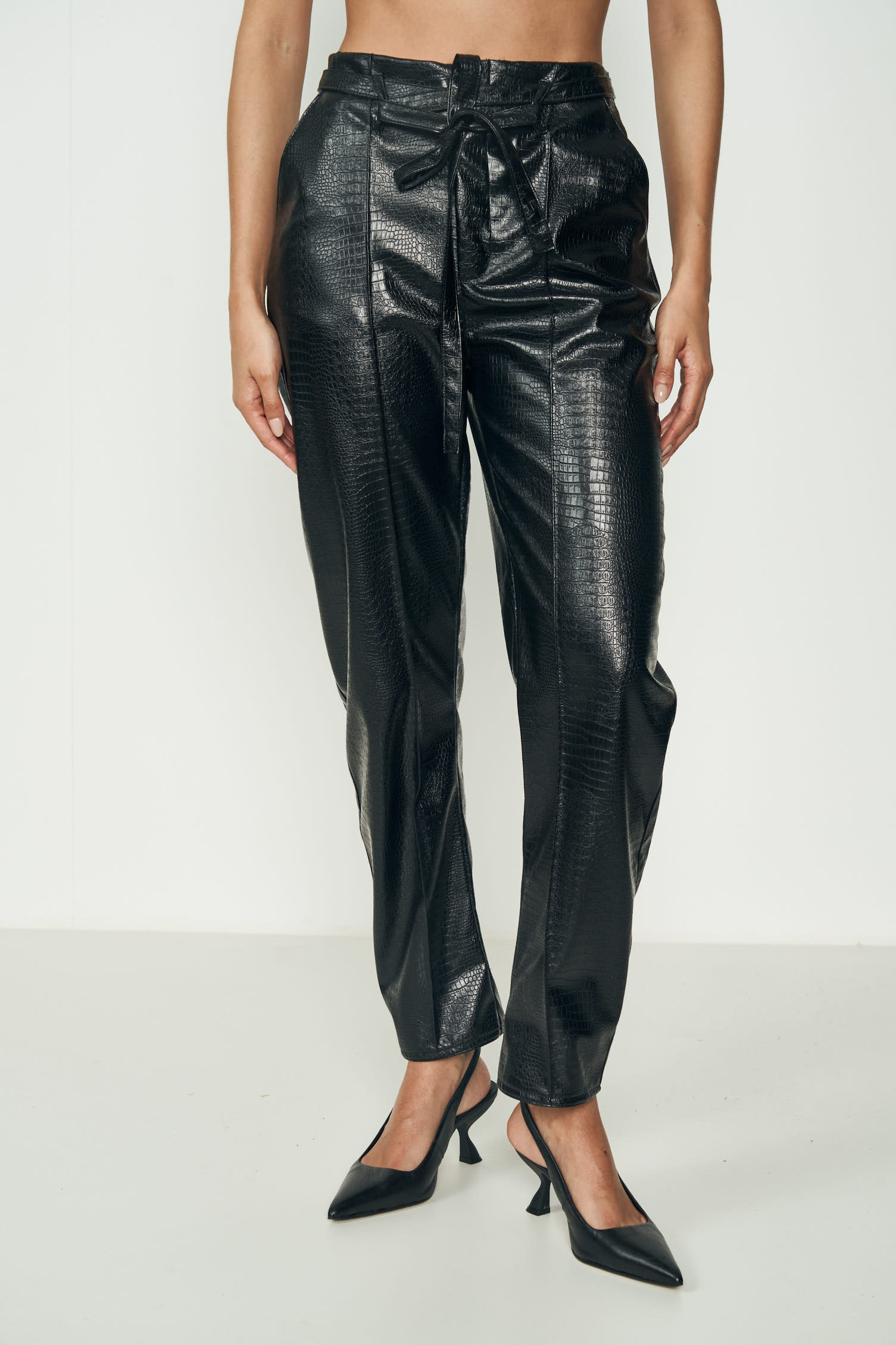 CALÇA COLCCI 38 PRETO