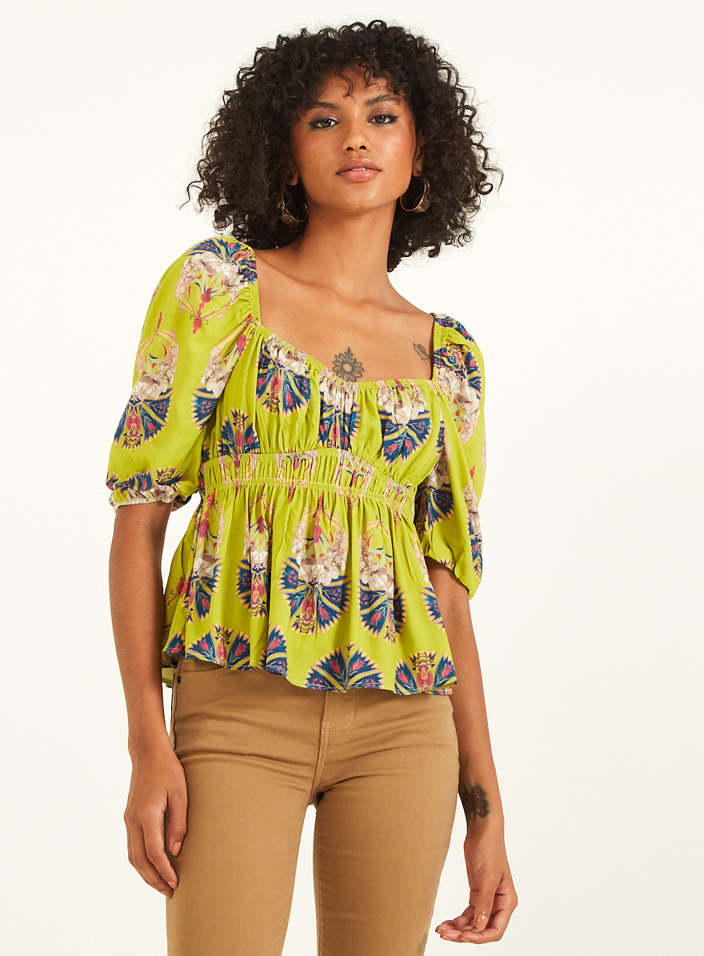 BLUSA ESTAMPADA G BAILE DE MASCA.