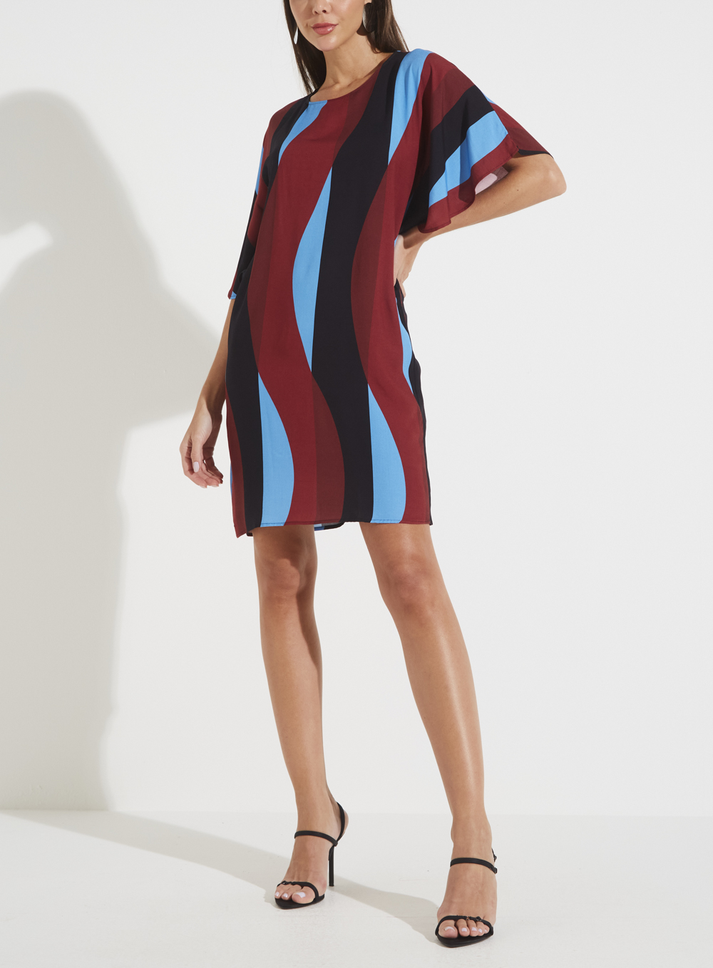 VESTIDO ESTAMPADO P COSMIC WAVE