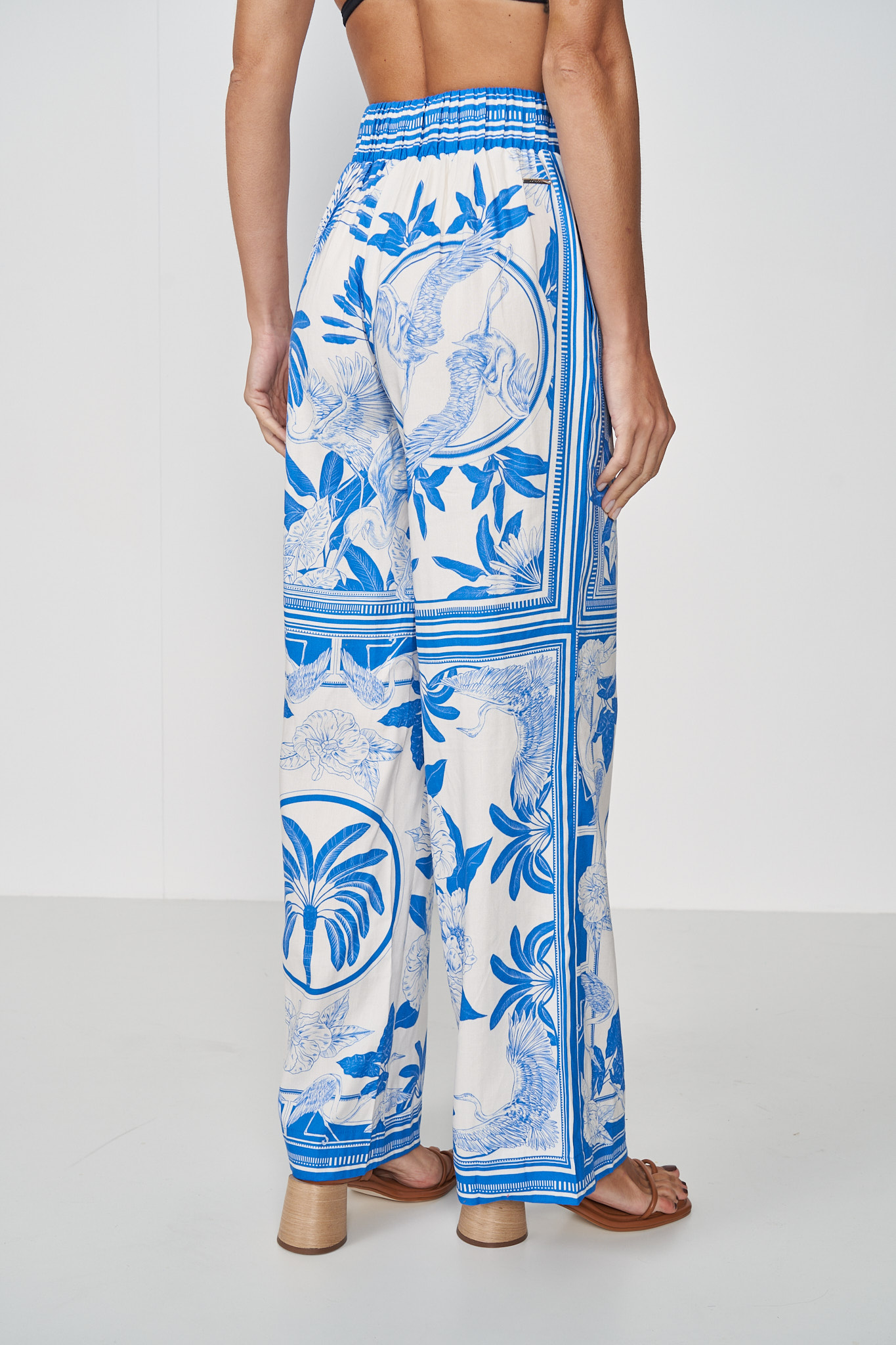CALÇA LINHO ESTAMPADA P LENÇO SONHAR II