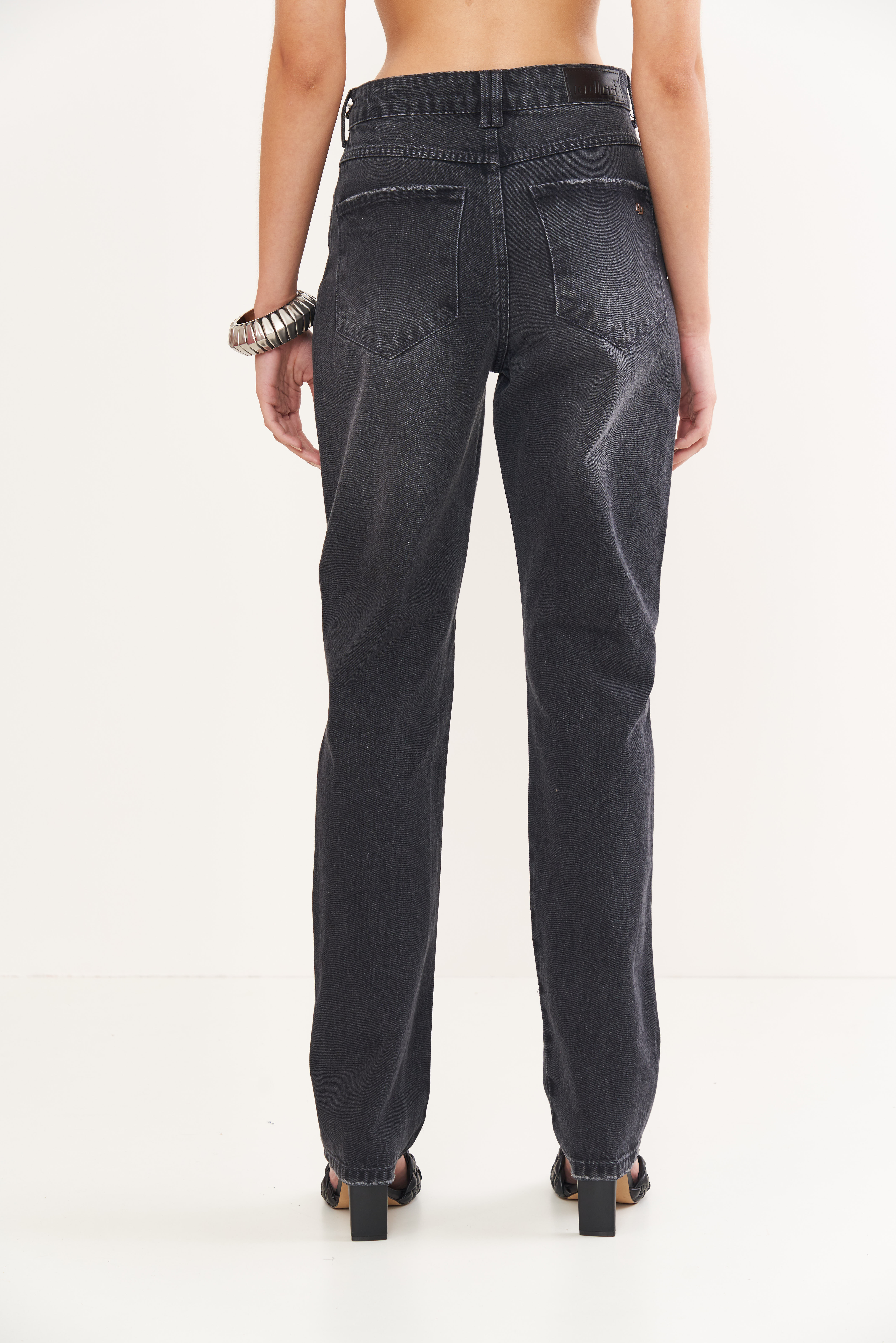 CALÇA JEANS KENDALL COM CORRENTES 34 IND.PRETO