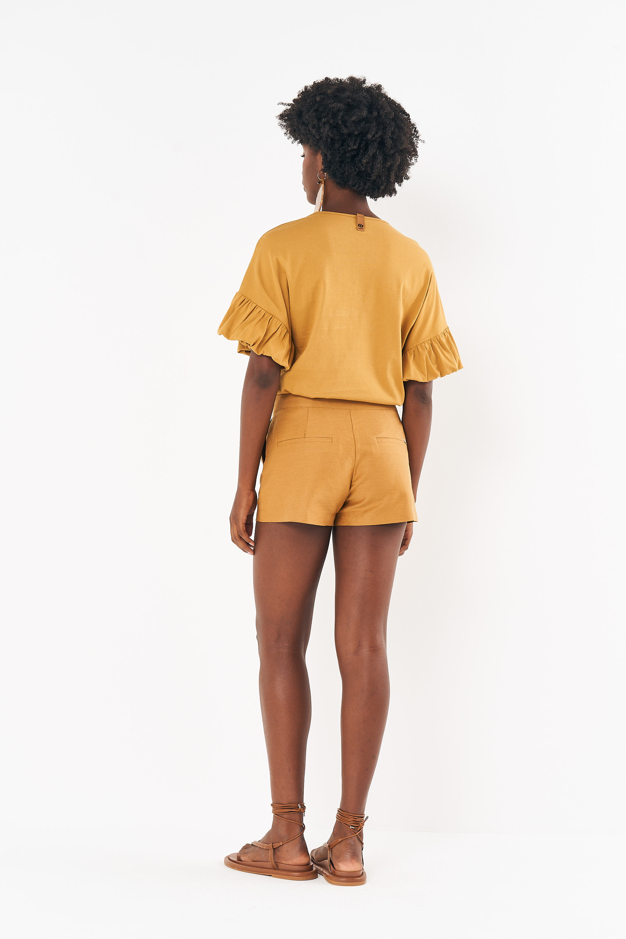SHORT LINHO 38 MARROM EBBELA