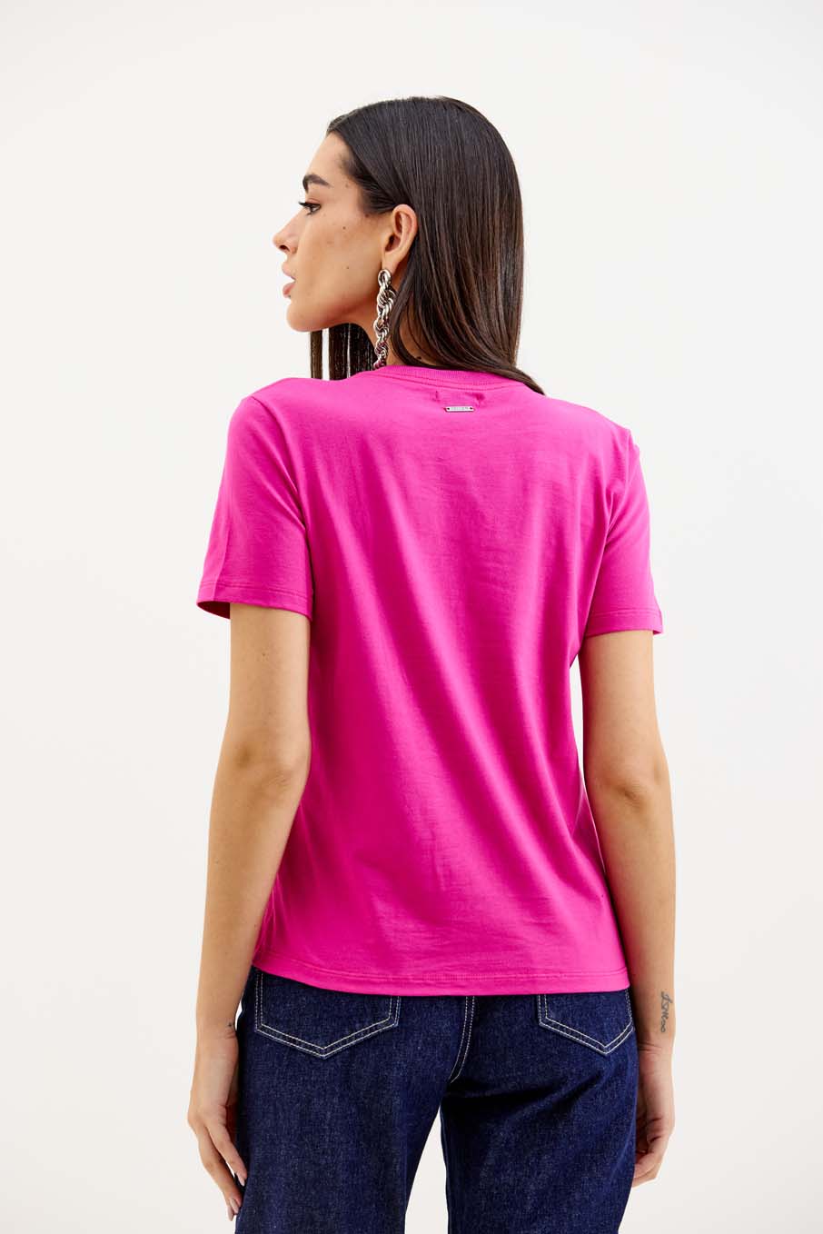 CAMISETA ESTAMPADA COM APLICAÇÃO M OFF SHELL