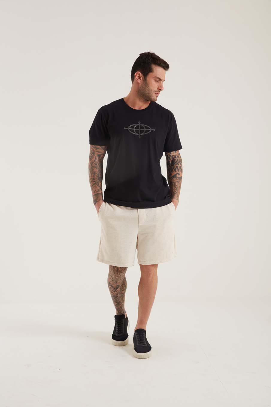 CAMISETA TRITON M PRETO