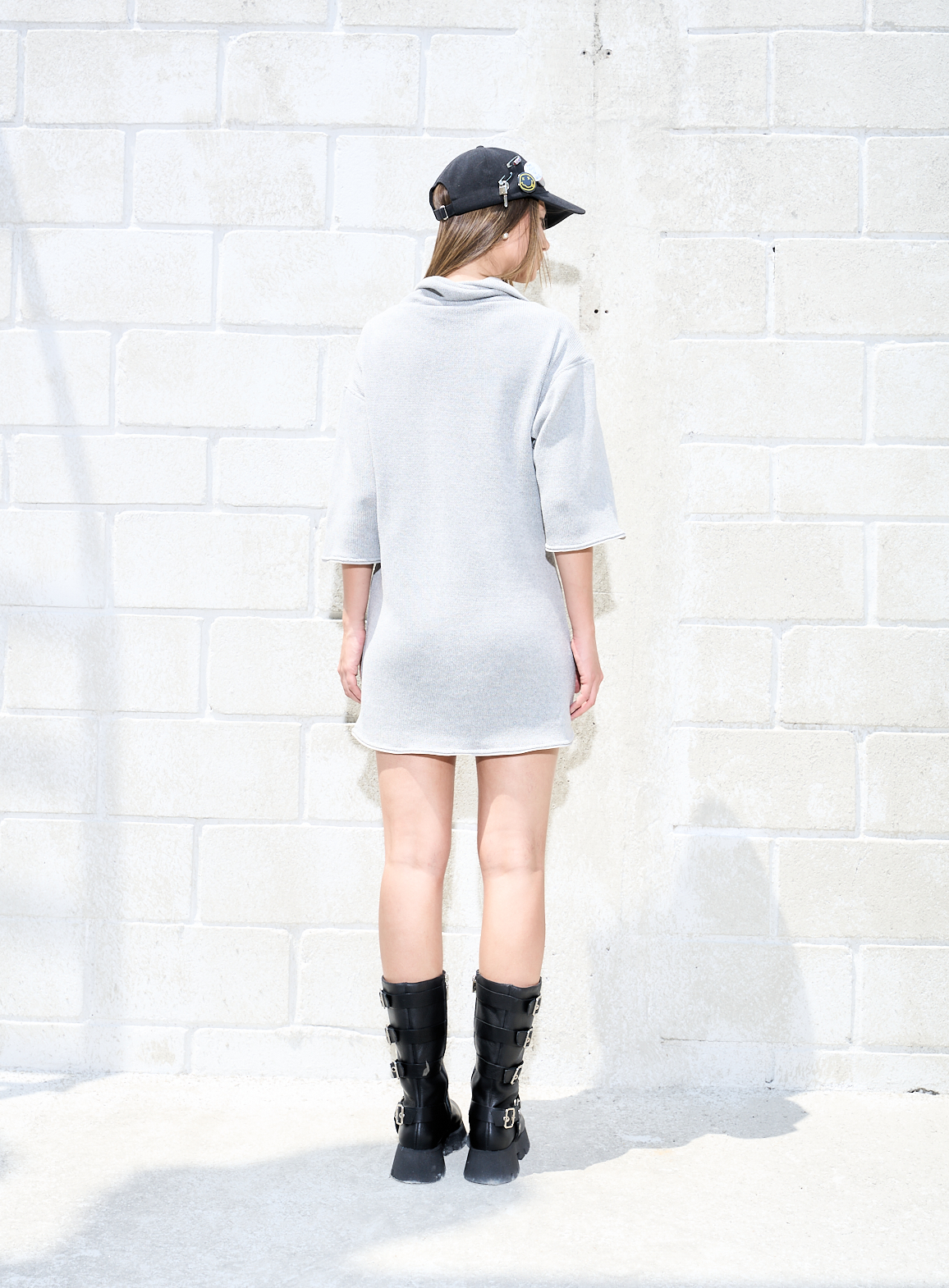 VESTIDO COM BORDADO MANUAL P CINZA USINA