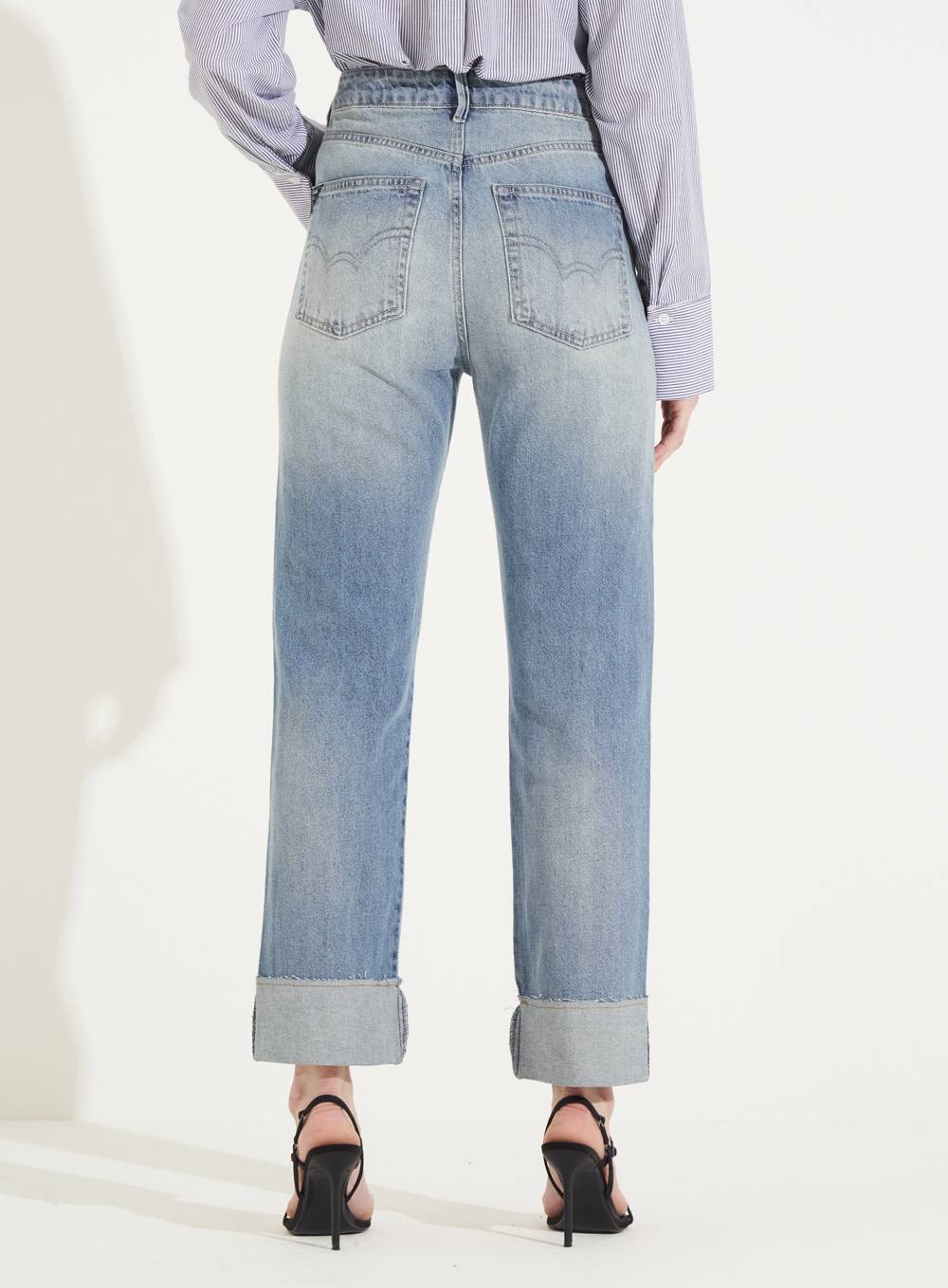 CALÇA JEANS NADIA COM DOBRA 44 INDIGO