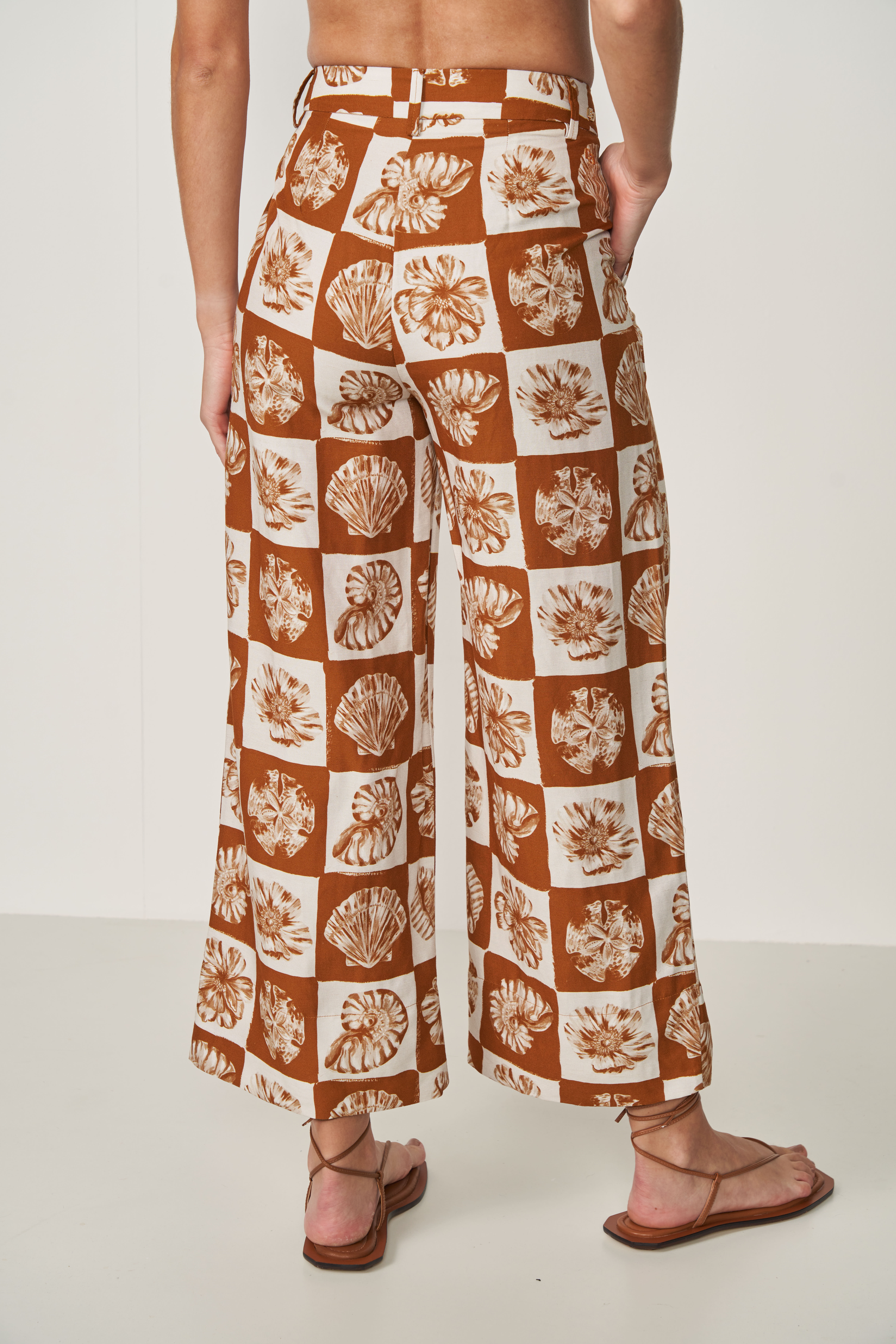 CALÇA LINHO ESTAMPADA 38 FLORES DO MAR