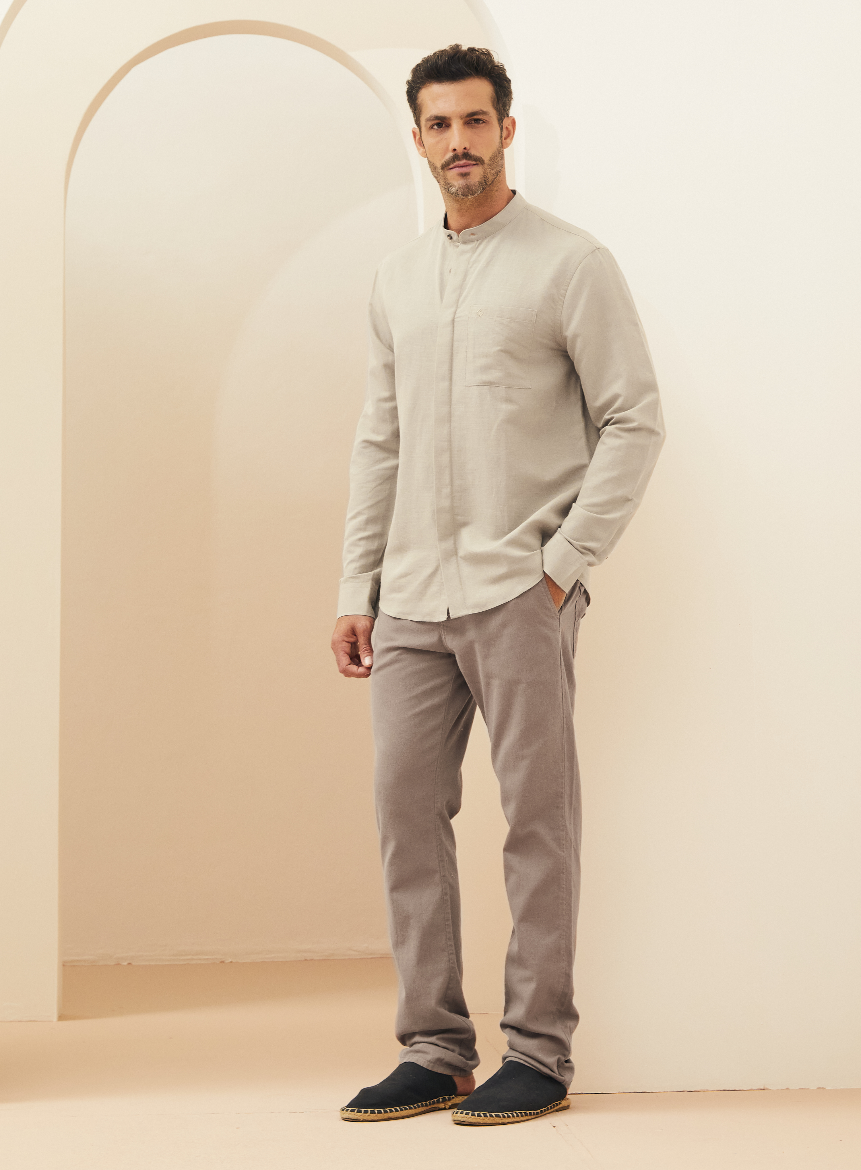 CAMISA LINHO RELAX P BEGE ESQUILO