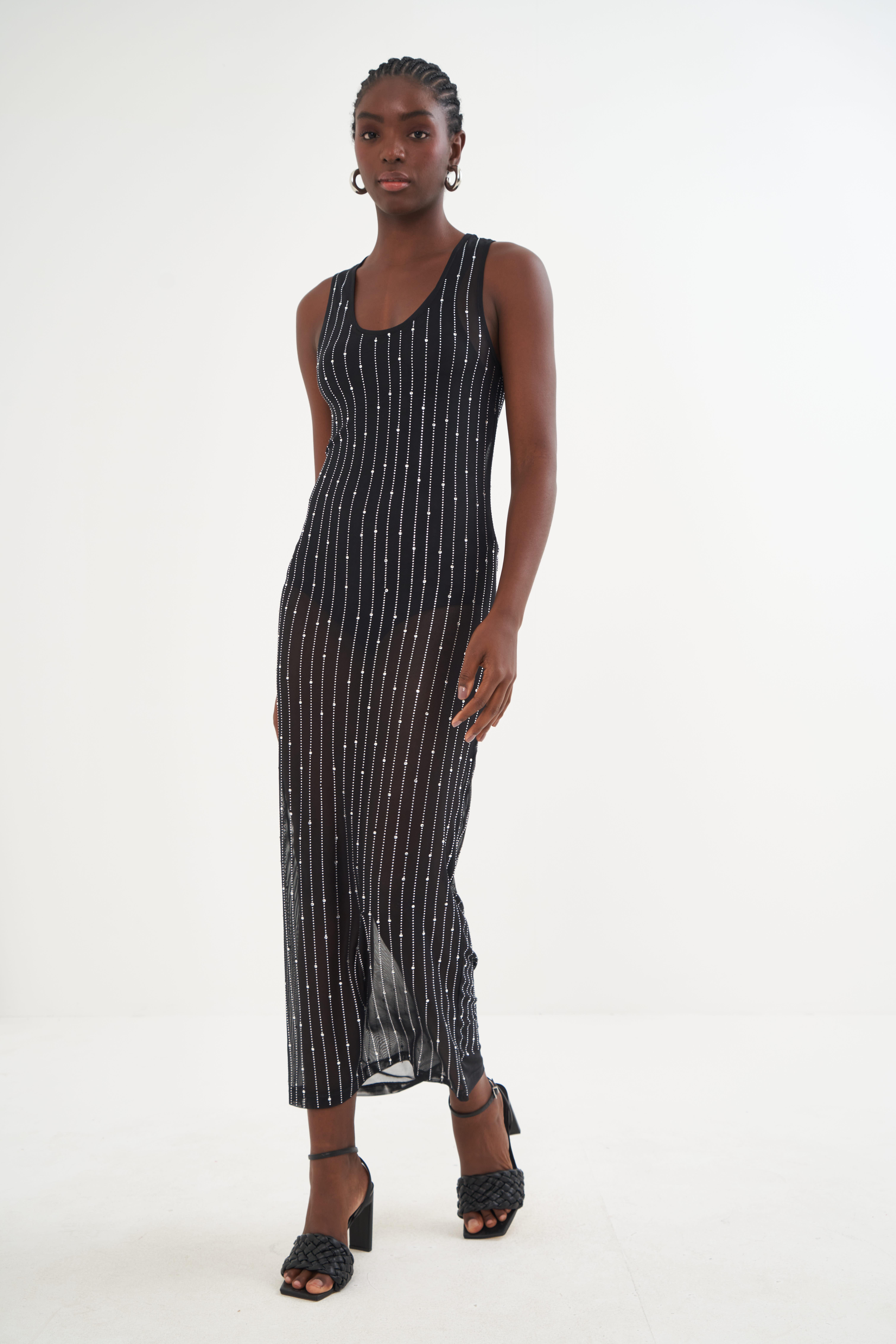 VESTIDO COM APLICAÇÃO G PRETO