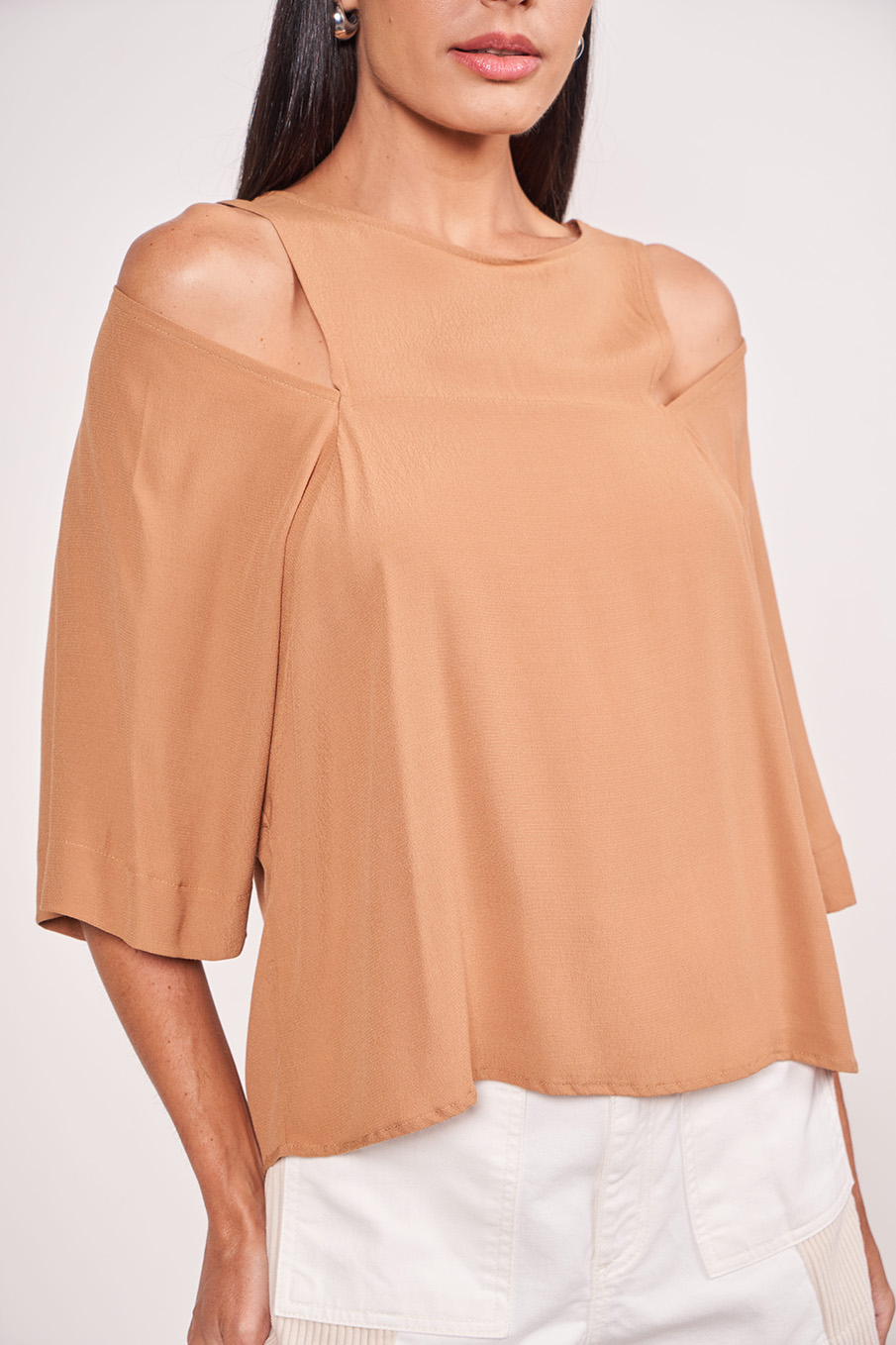 CAMISETA COLCCI P MARROM DELLE