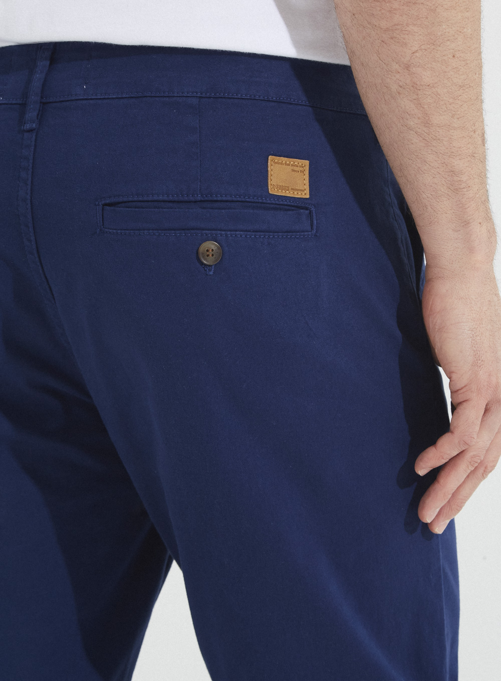 CALÇA SARJA VITOR 38 AZUL DARKNESS