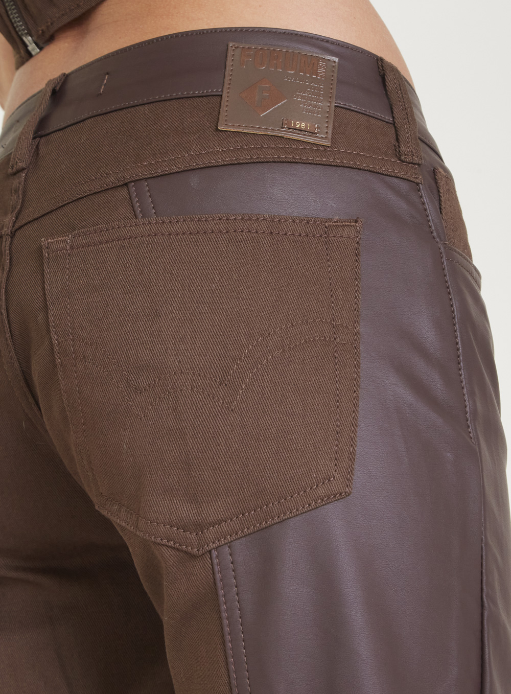 CALÇA SARJA ZOE 40 MARROM SANDALO