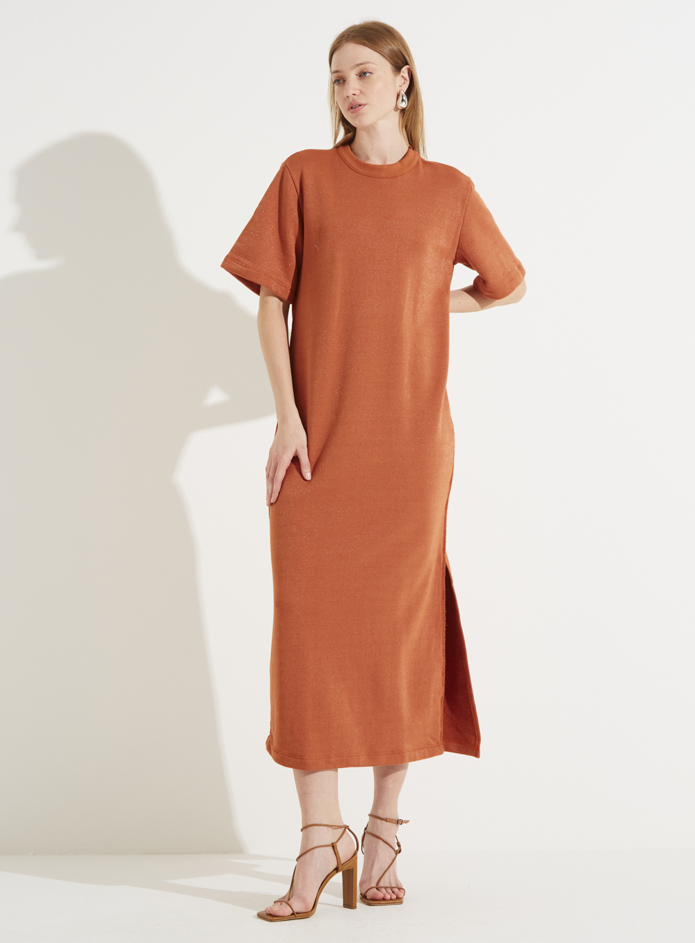 VESTIDO MOLETOM METALIZADO P MARROM/PRATA