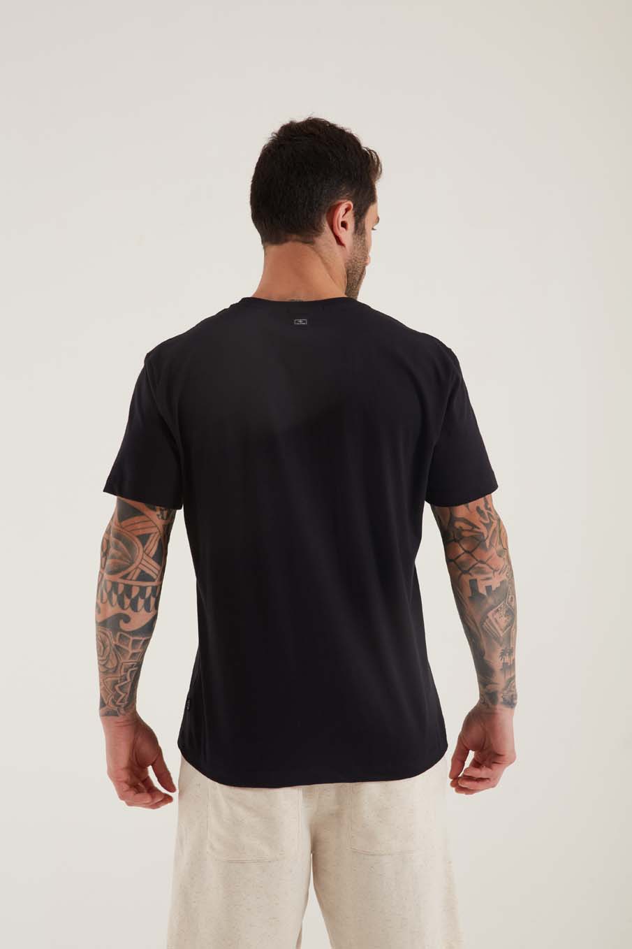 CAMISETA TRITON M PRETO