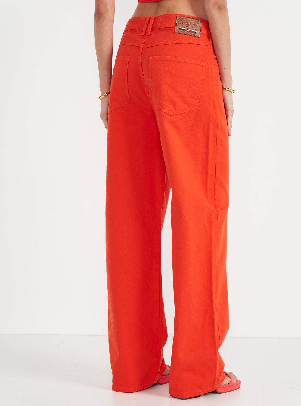 CALÇA SARJA BRUNA LOW 38 VERMELHO NIVES
