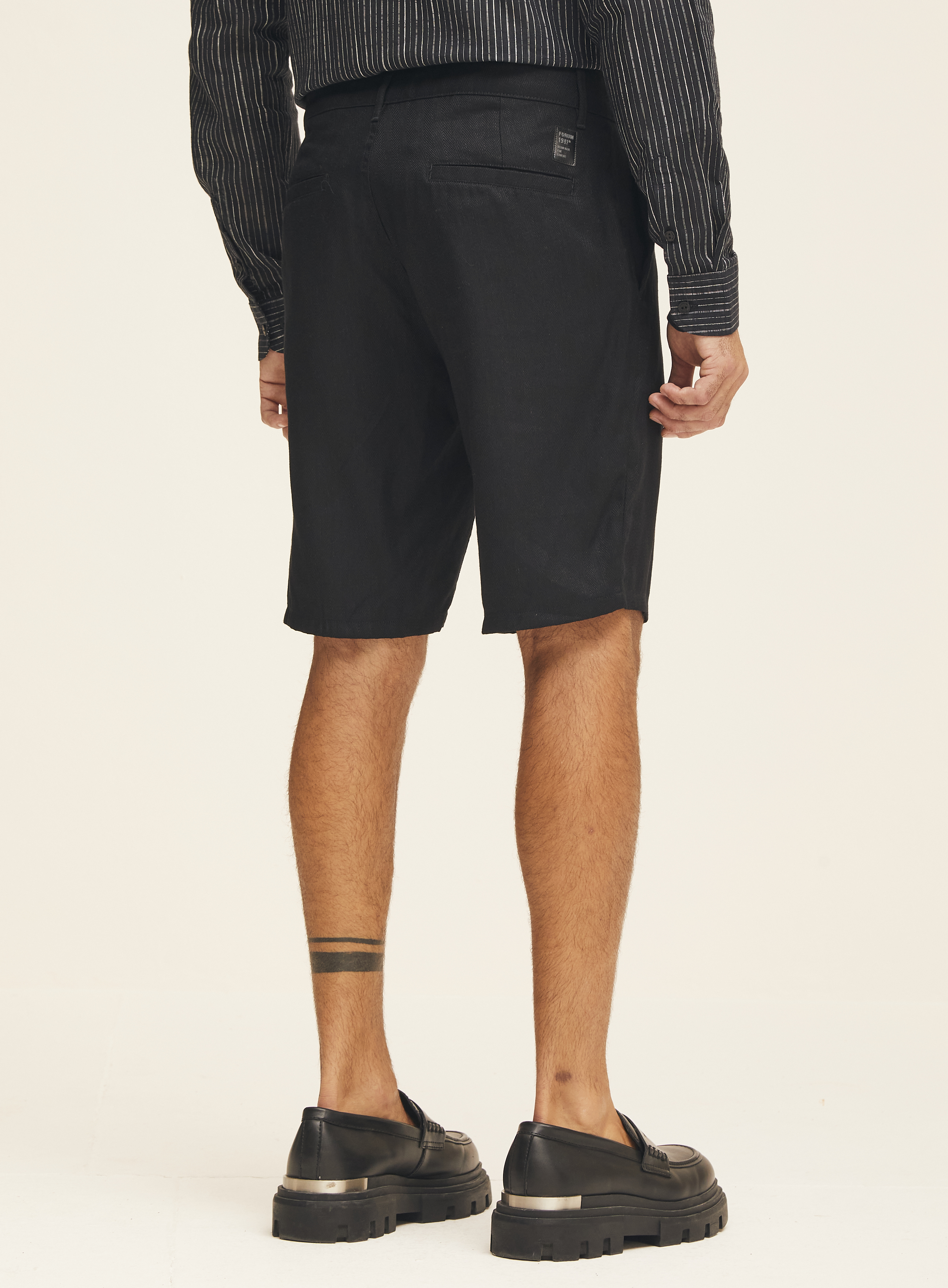 BERMUDA LINHO 40 PRETO