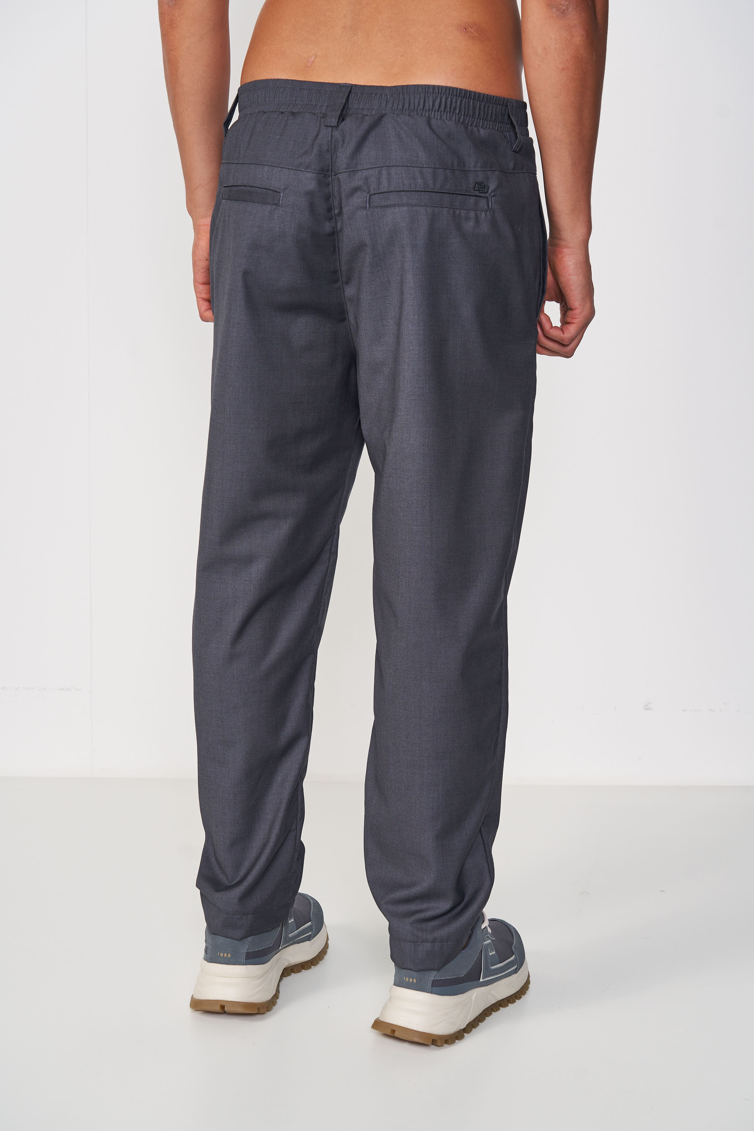 CALÇA COLCCI 42 CINZA