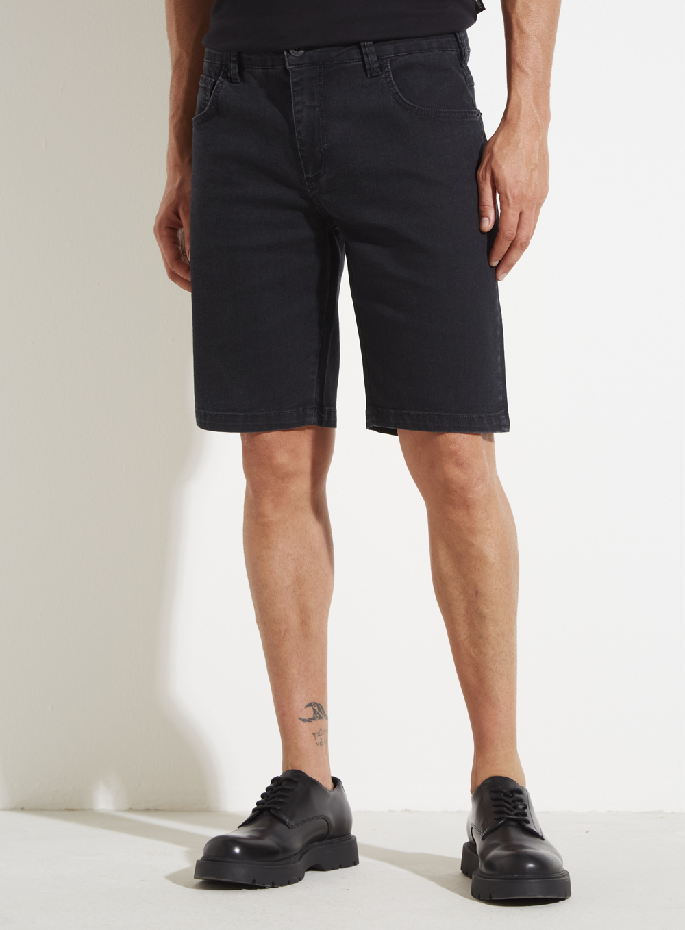 BERMUDA JEANS PAUL SLIM 38 IND.PRETO