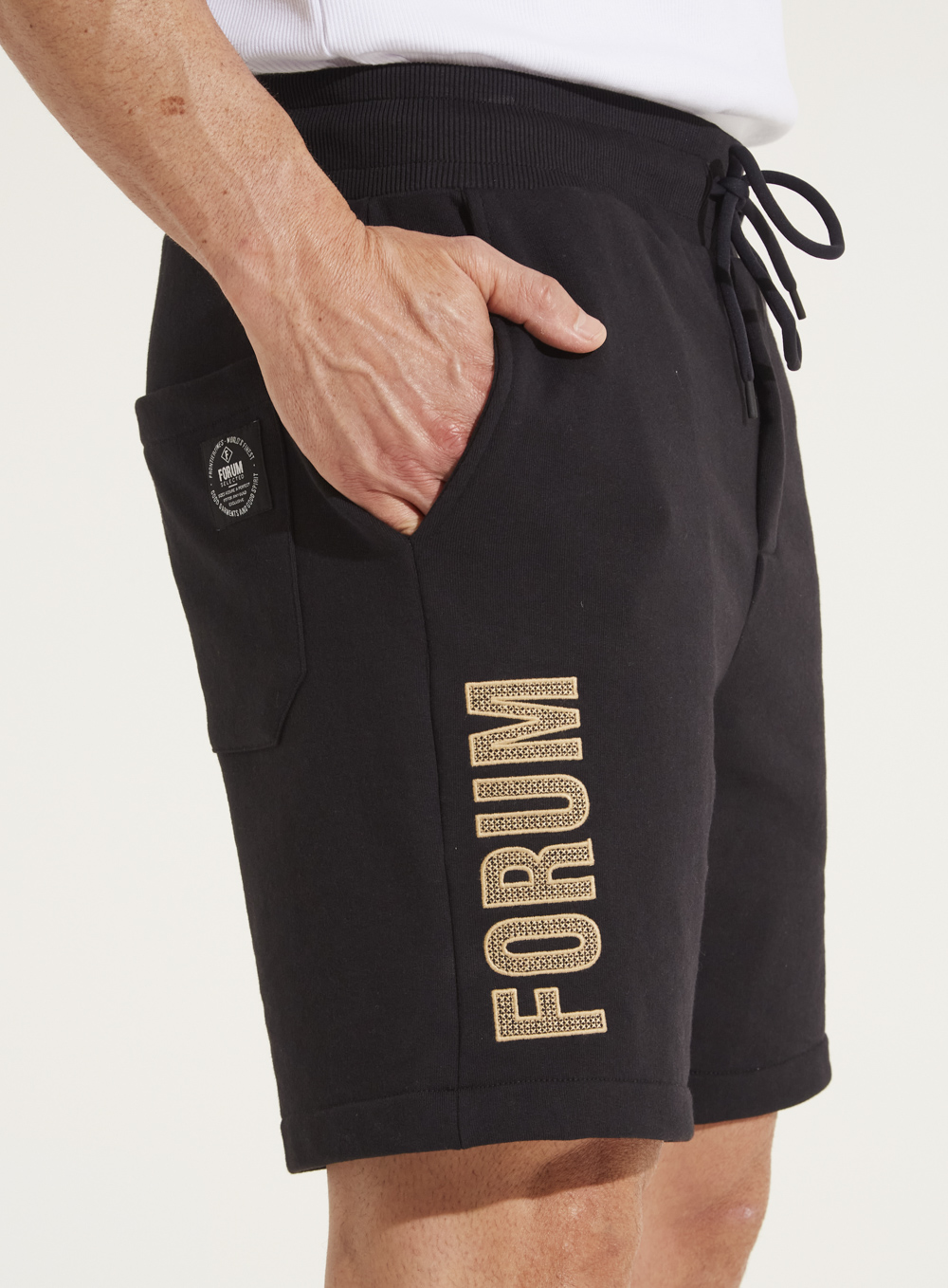 BERMUDA MOLETOM P PRETO