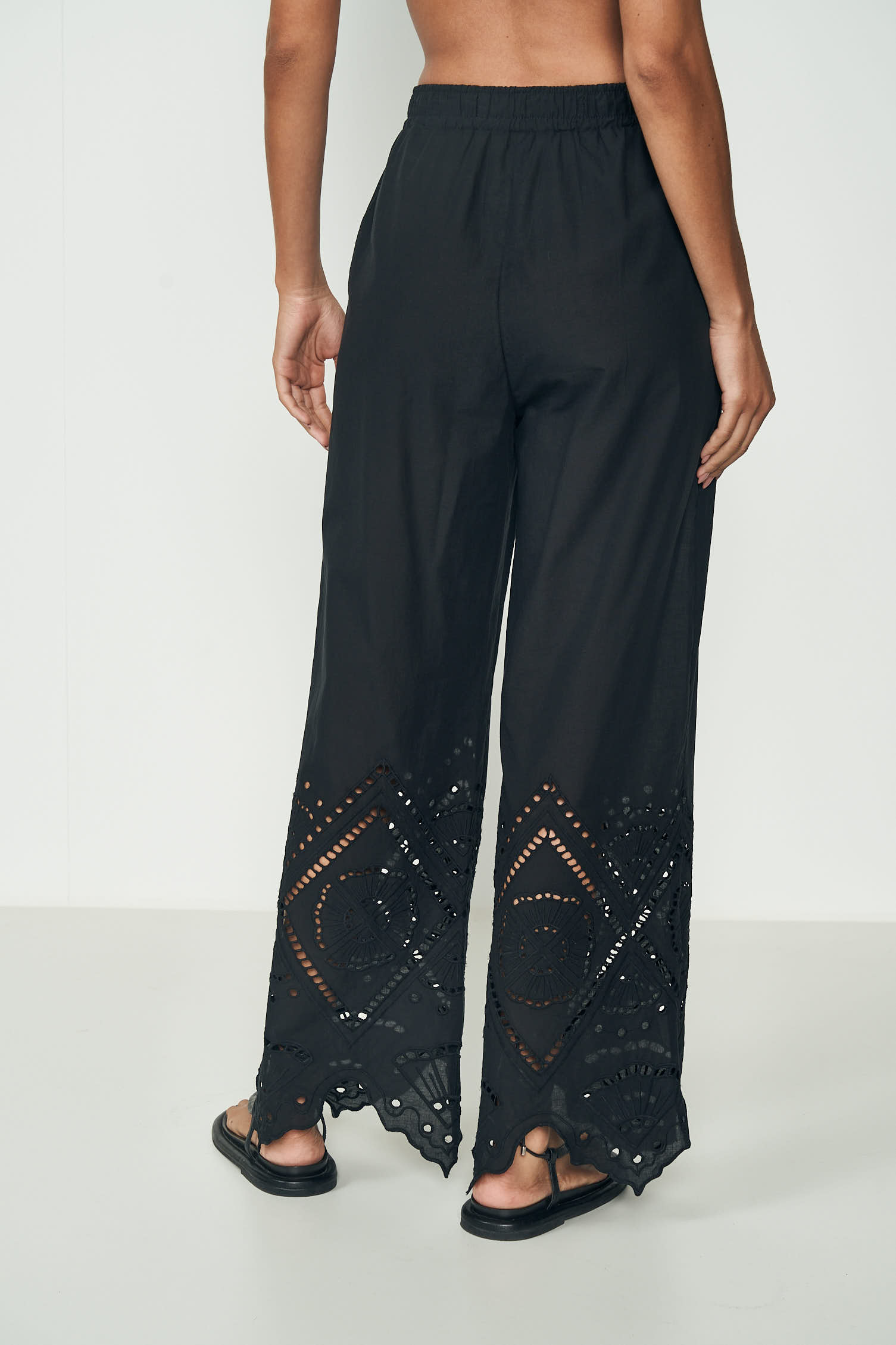 CALÇA BORDADA GG PRETO