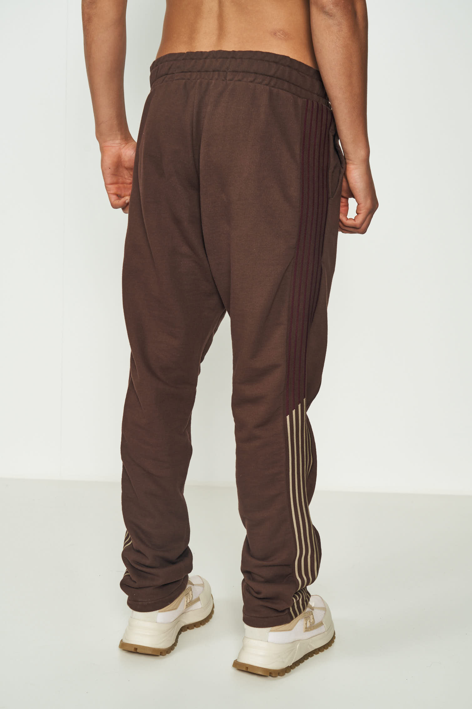CALÇA COLCCI M MARROM NOBUCK