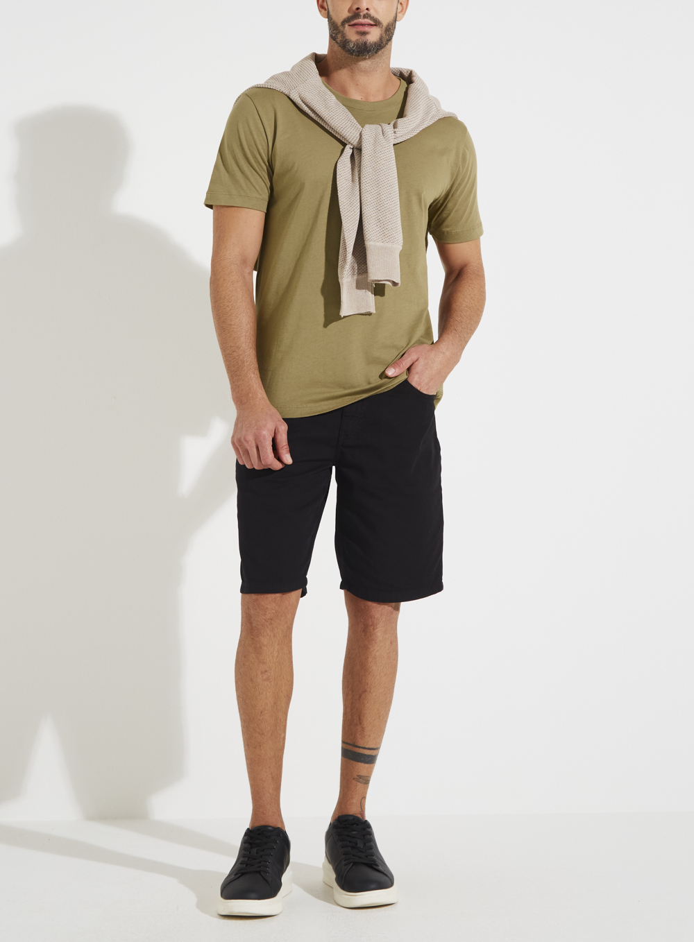 BERMUDA SARJA PAUL SLIM 42 PRETO