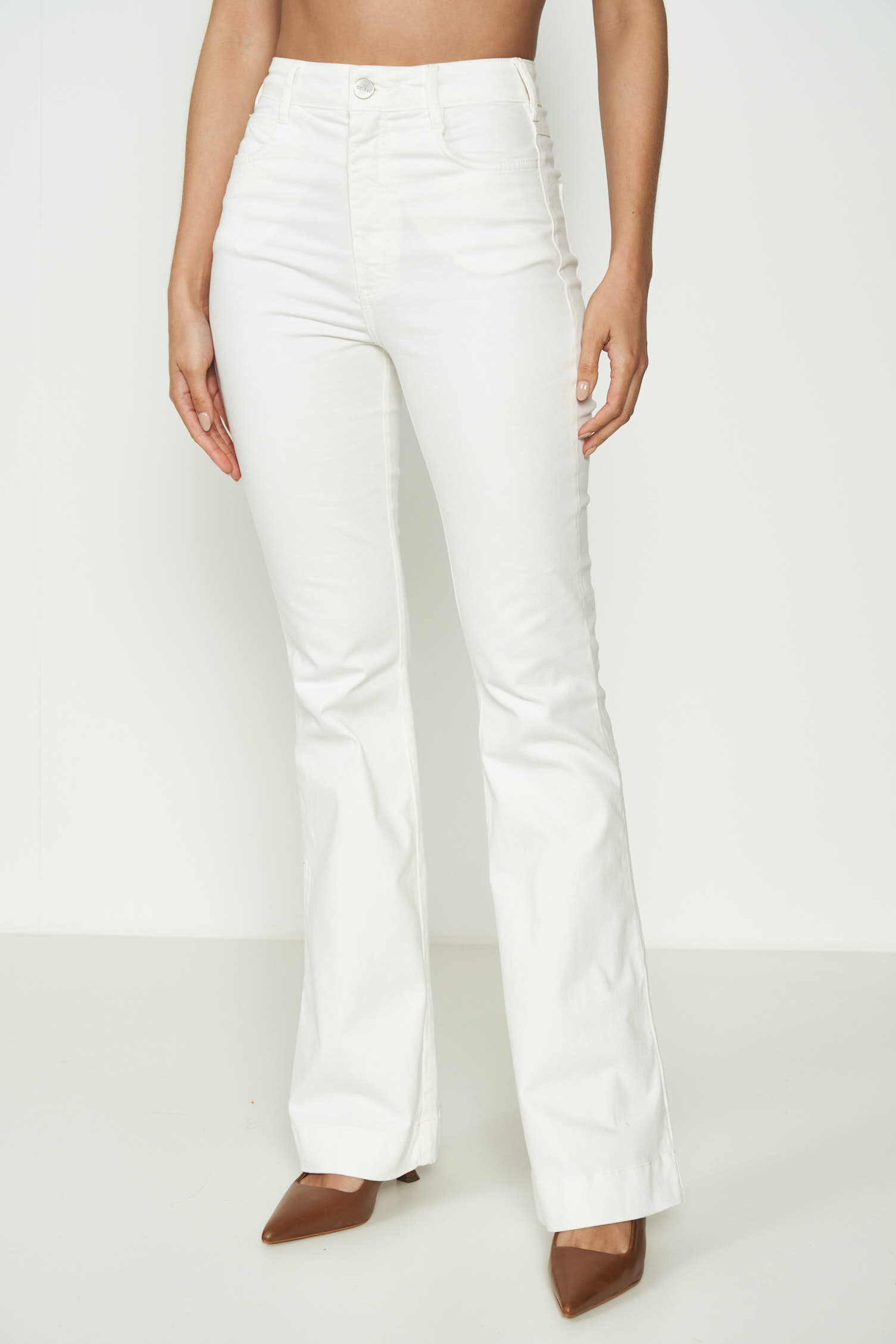 CALÇA SARJA BRUNA STRETCH FLARE 44 OFF SHELL