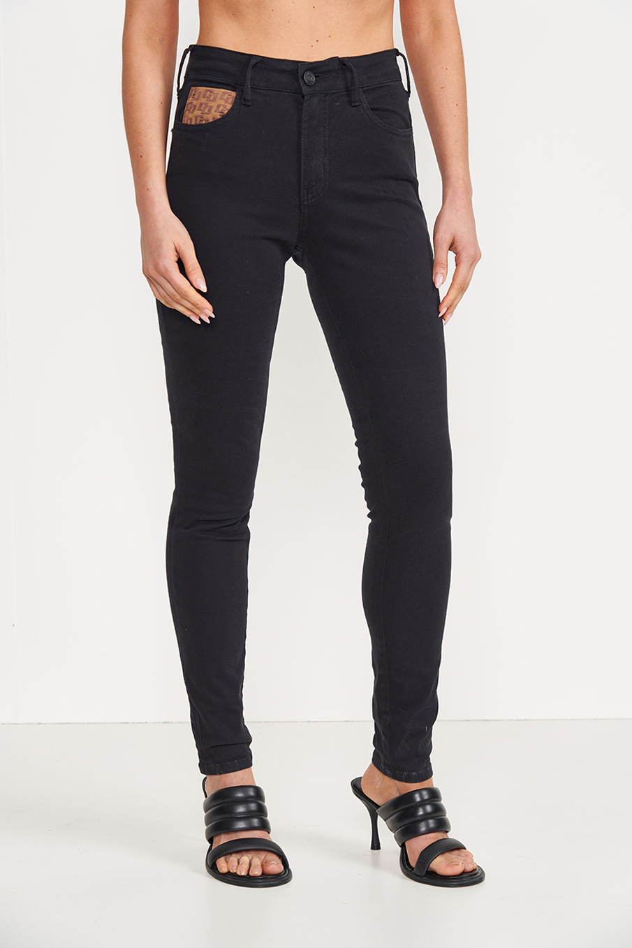 CALÇA SARJA BIA 46 PRETO