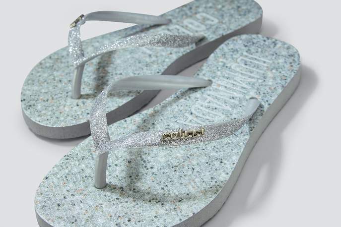SANDALIA FEMININA COLCCI GLITTER 35-36 OURO