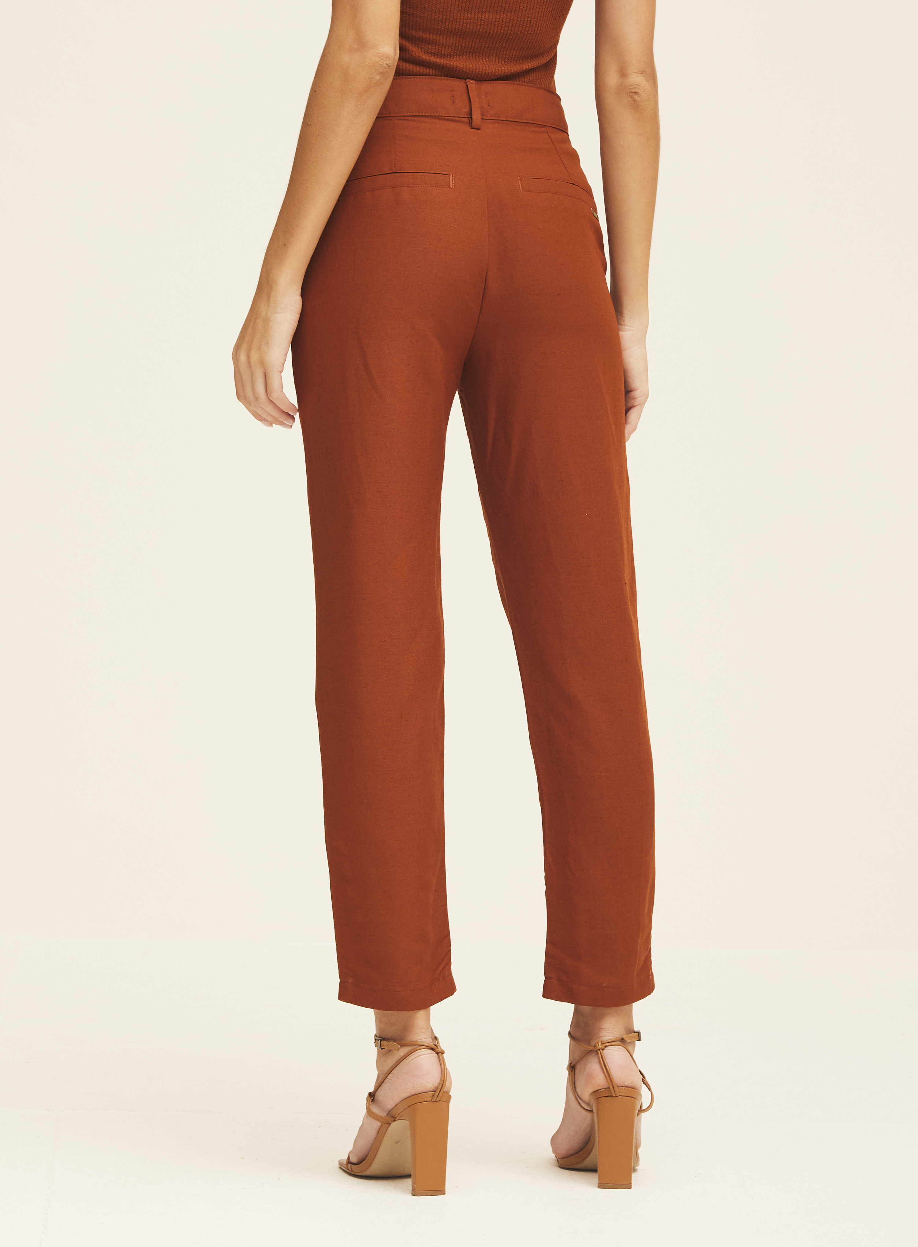 CALÇA LINHO G MARROM ZEUS