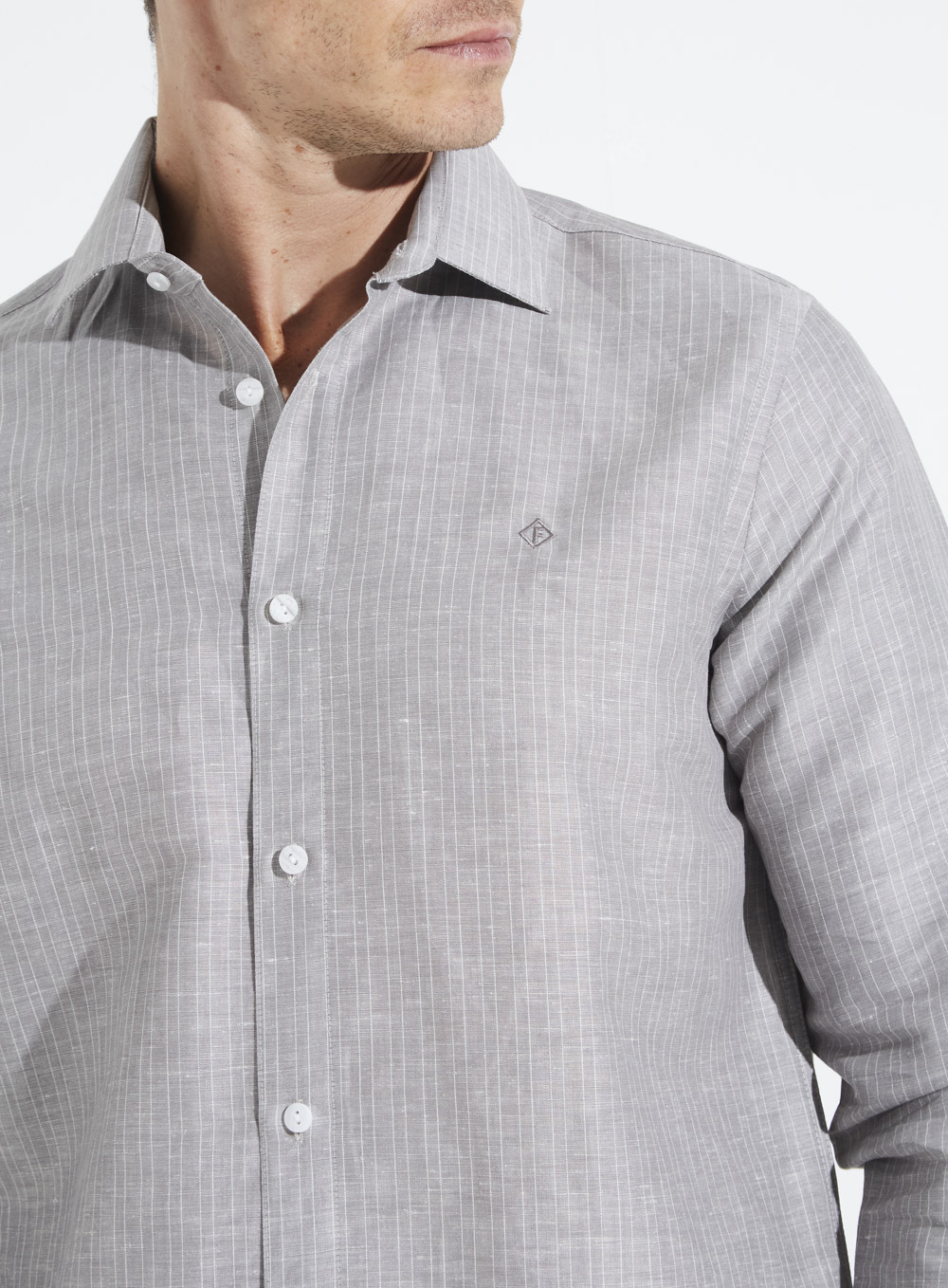 CAMISA LINHO LISTRADA SLIM FIT 6 CINZA/OFF