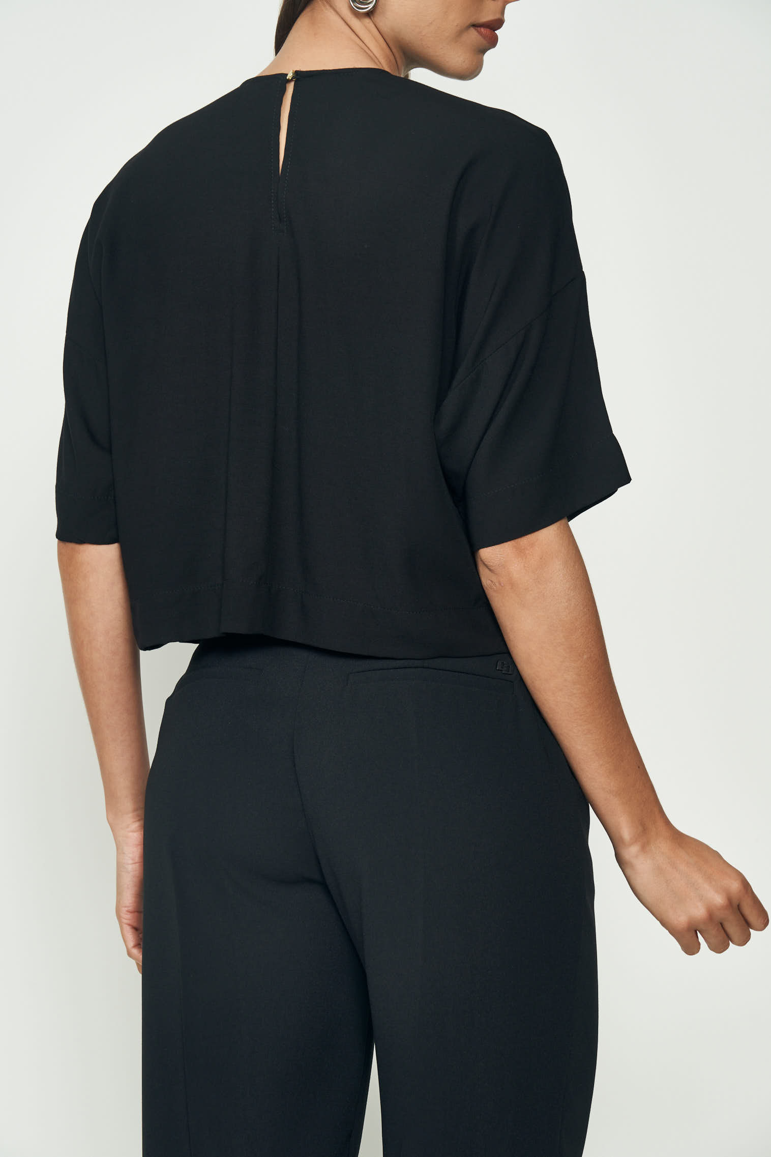 BLUSA COLCCI G OFF SHELL