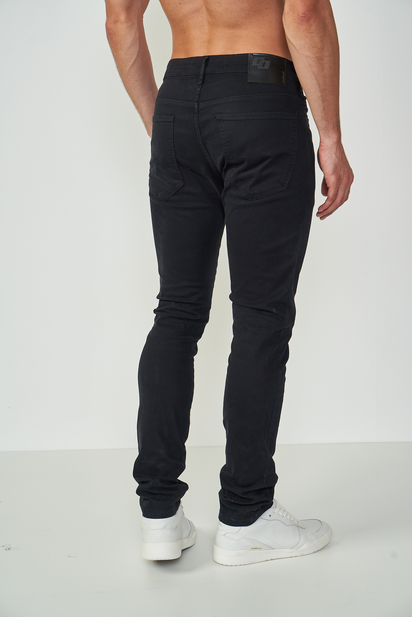 CALÇA SARJA FELIPE SKINNY 36 PRETO
