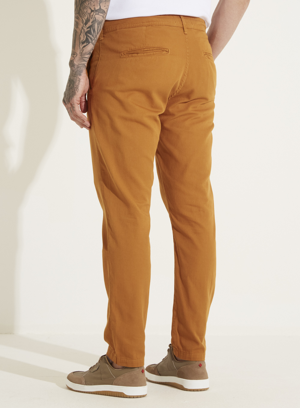 CALÇA  SARJA JOHANN 42 AMARELO MULAN