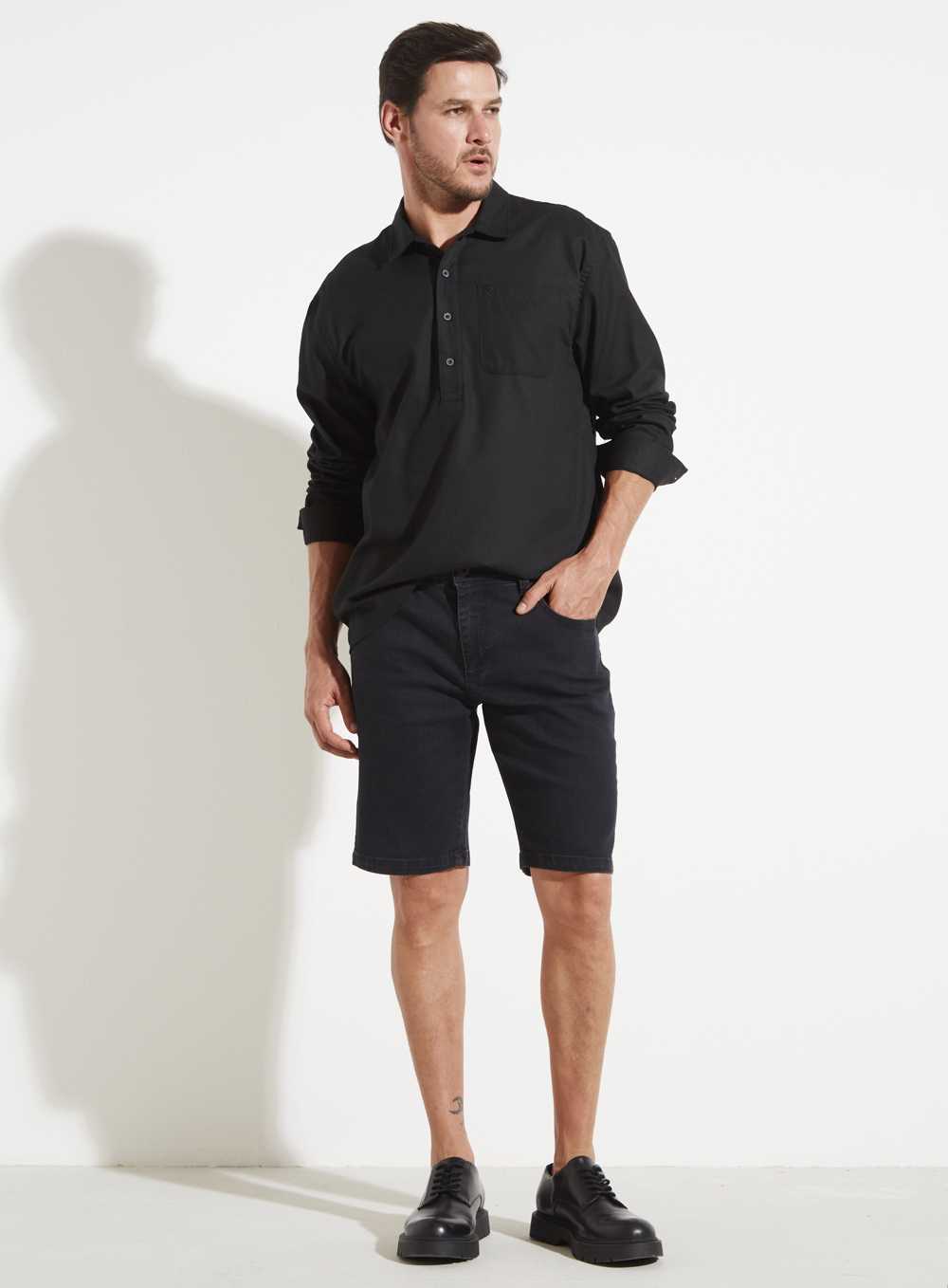 BERMUDA JEANS PAUL SLIM 38 IND.PRETO