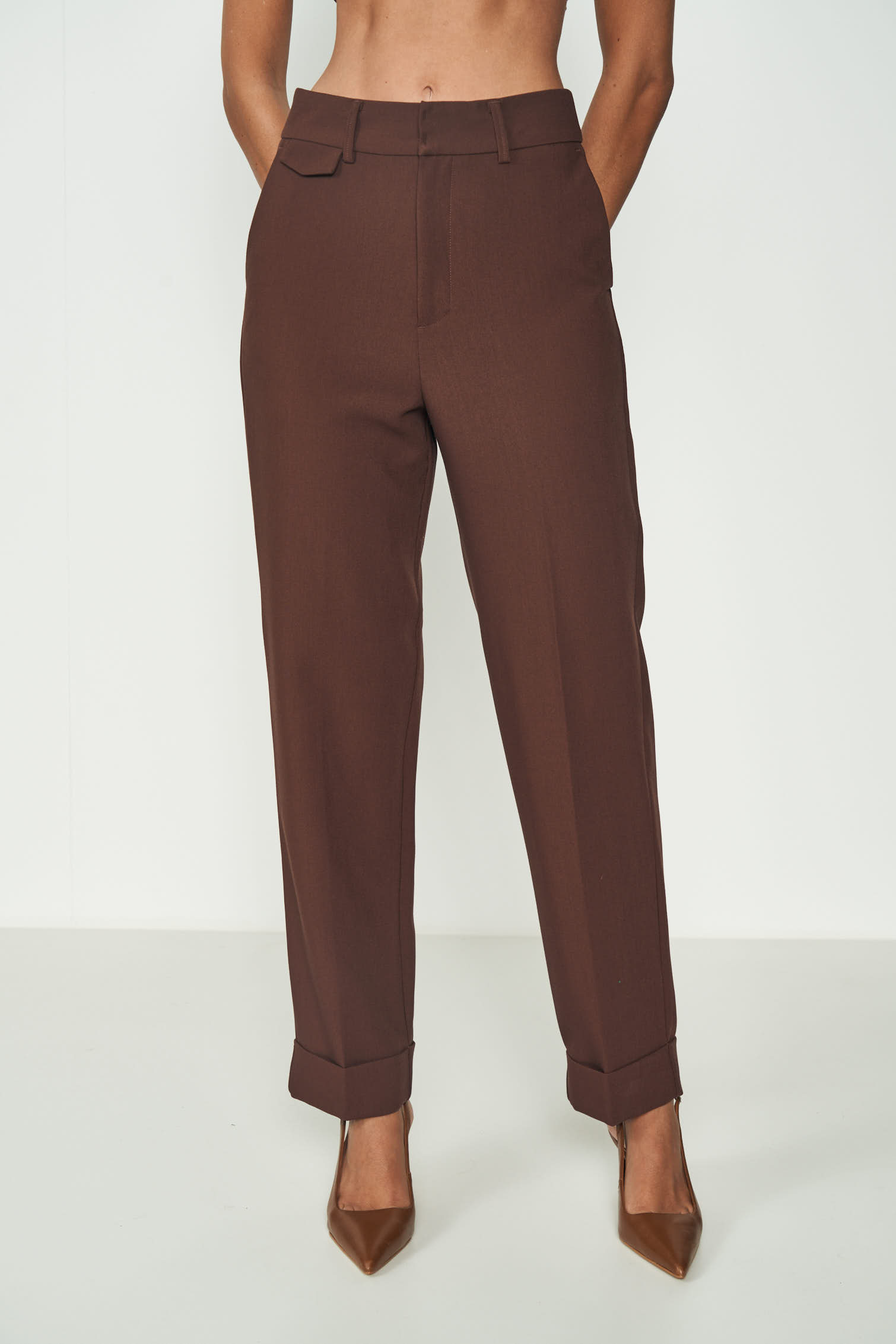 CALCA COLCCI 42 MARROM BEATEN BROWN