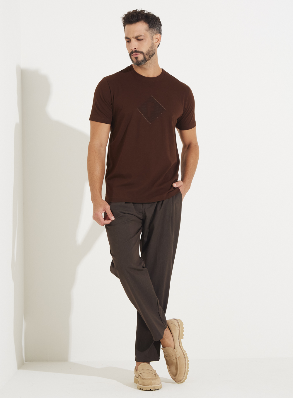 CAMISETA FORUM M MARROM NOBUCK
