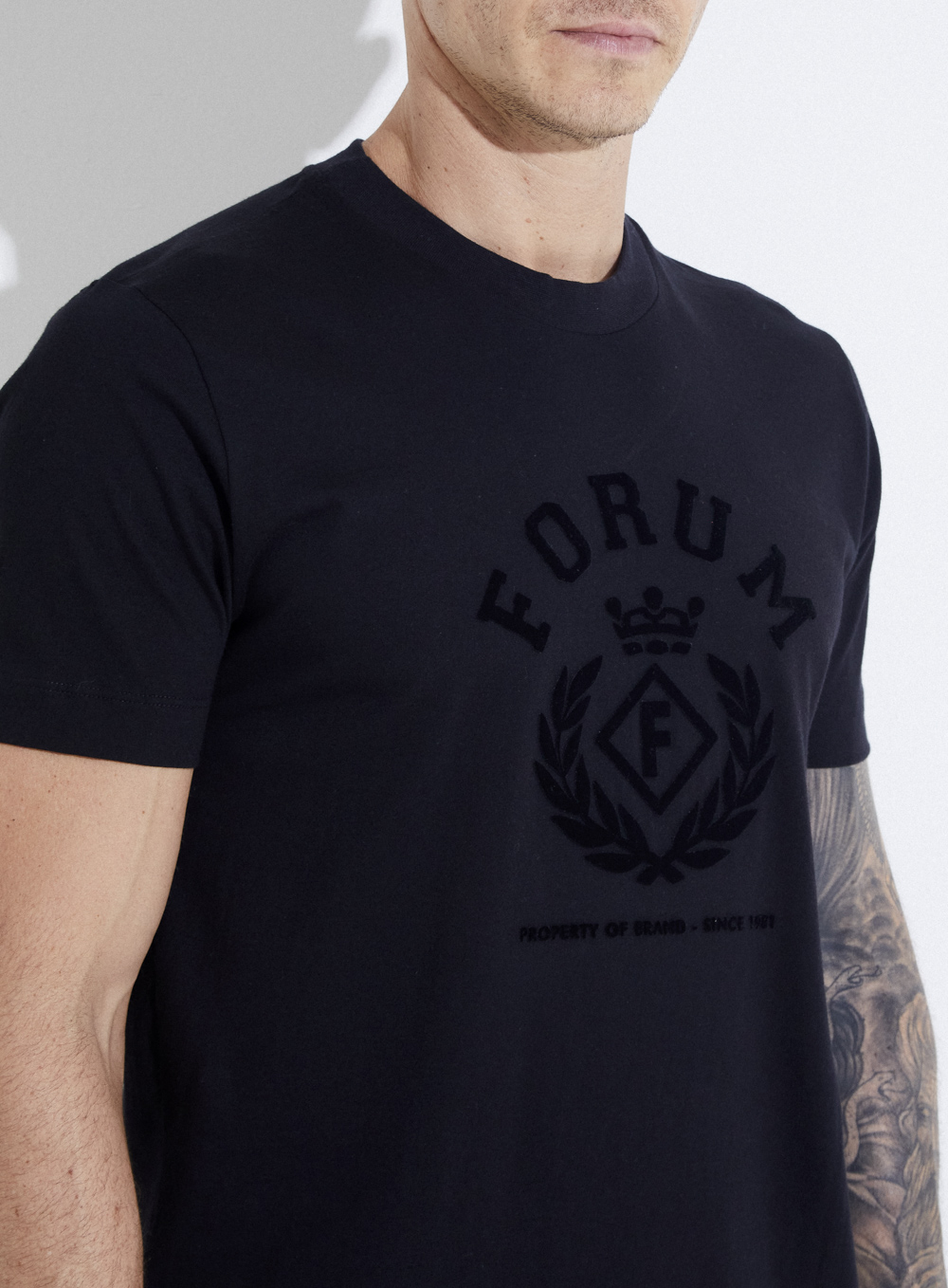 CAMISETA FORUM M PRETO