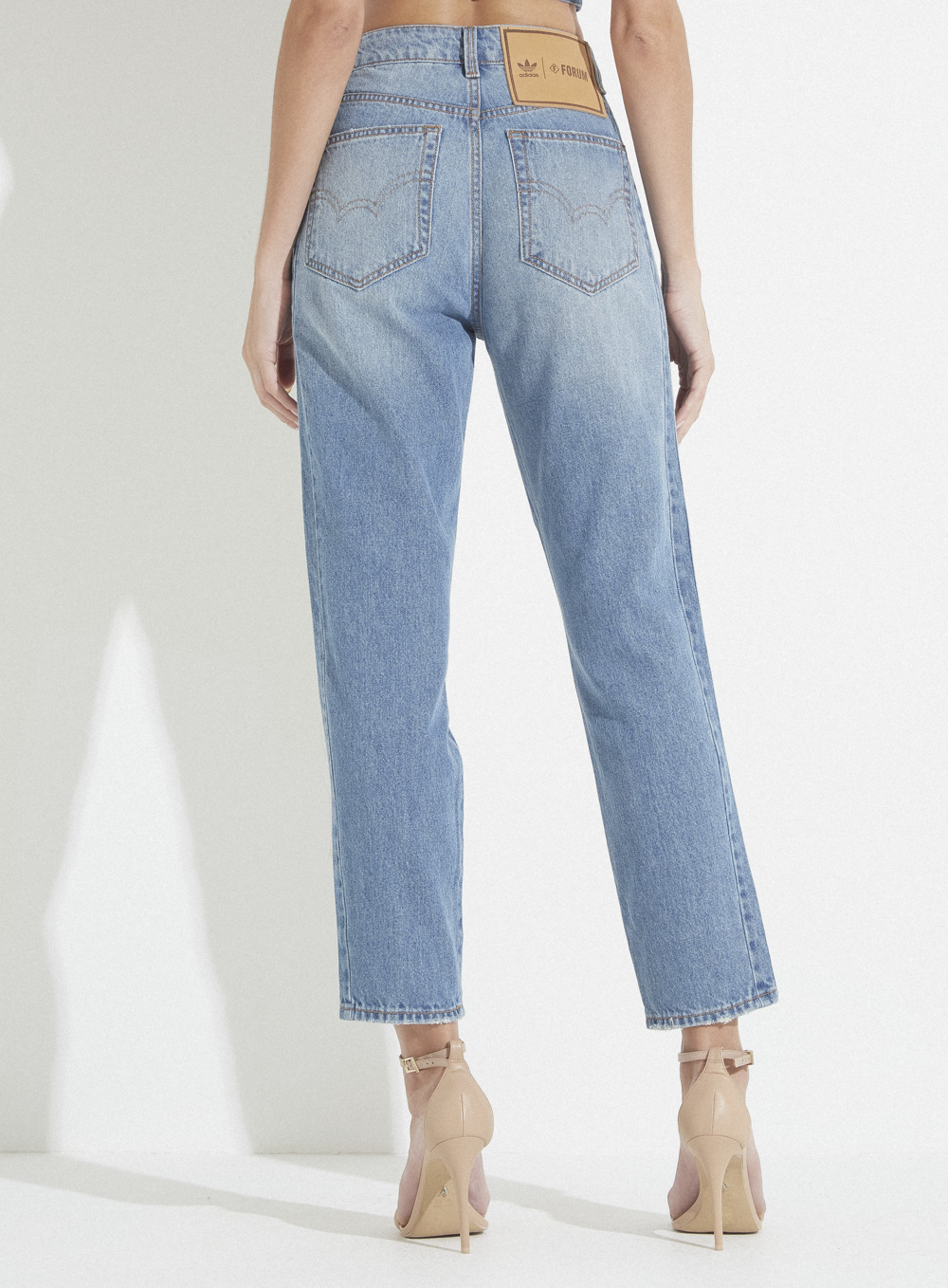 CALÇA JEANS LOLA 46 INDIGO CLARO