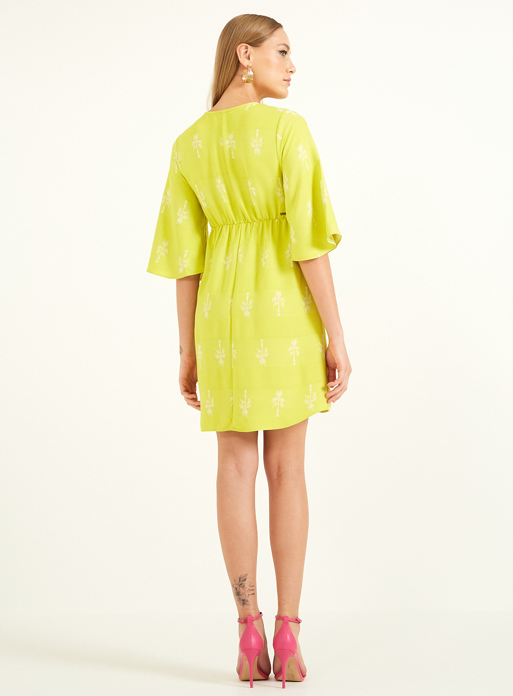 VESTIDO BORDADO P AMARELO ILHA