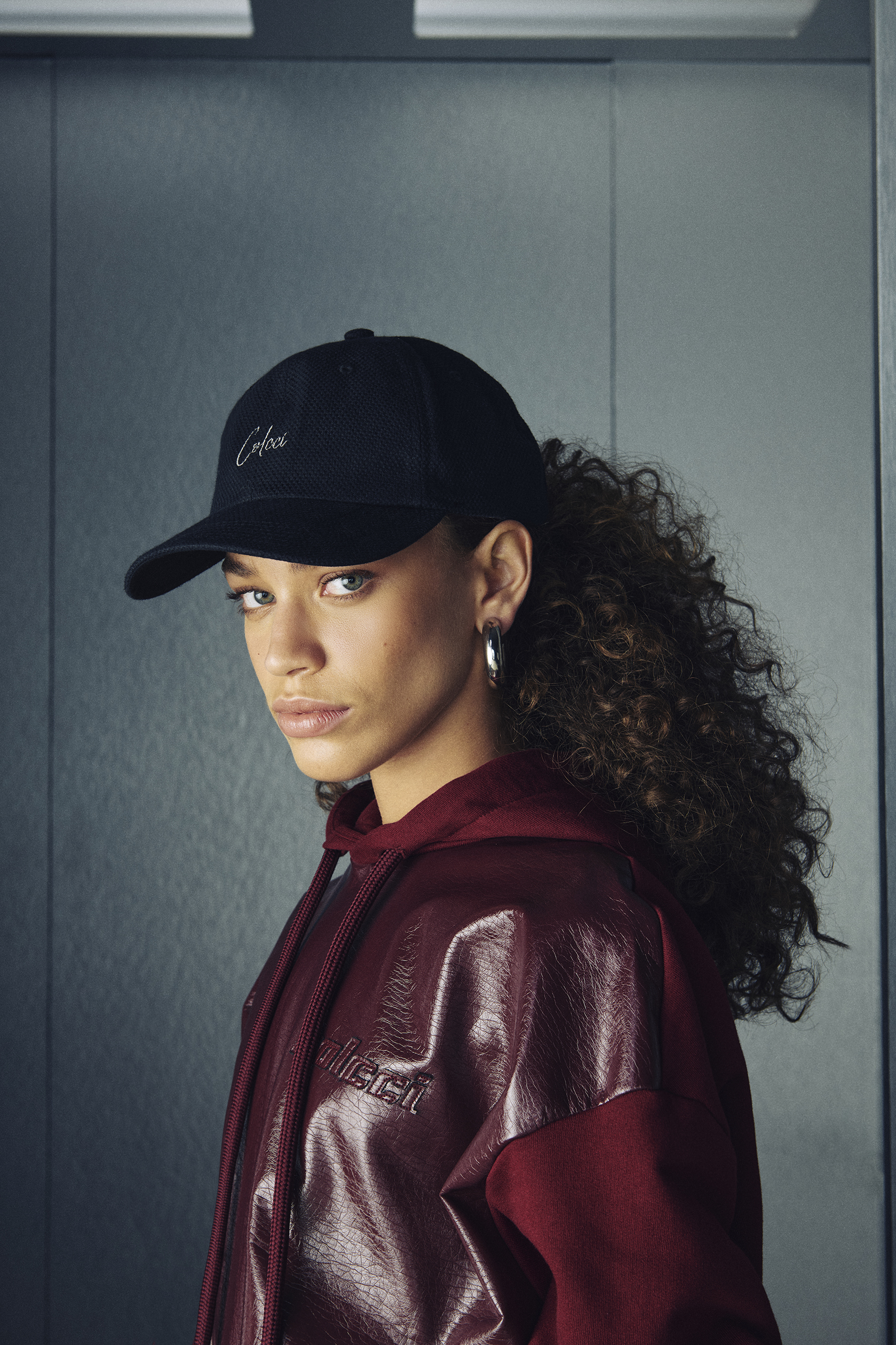BONE COLCCI TEXTURA U PRETO